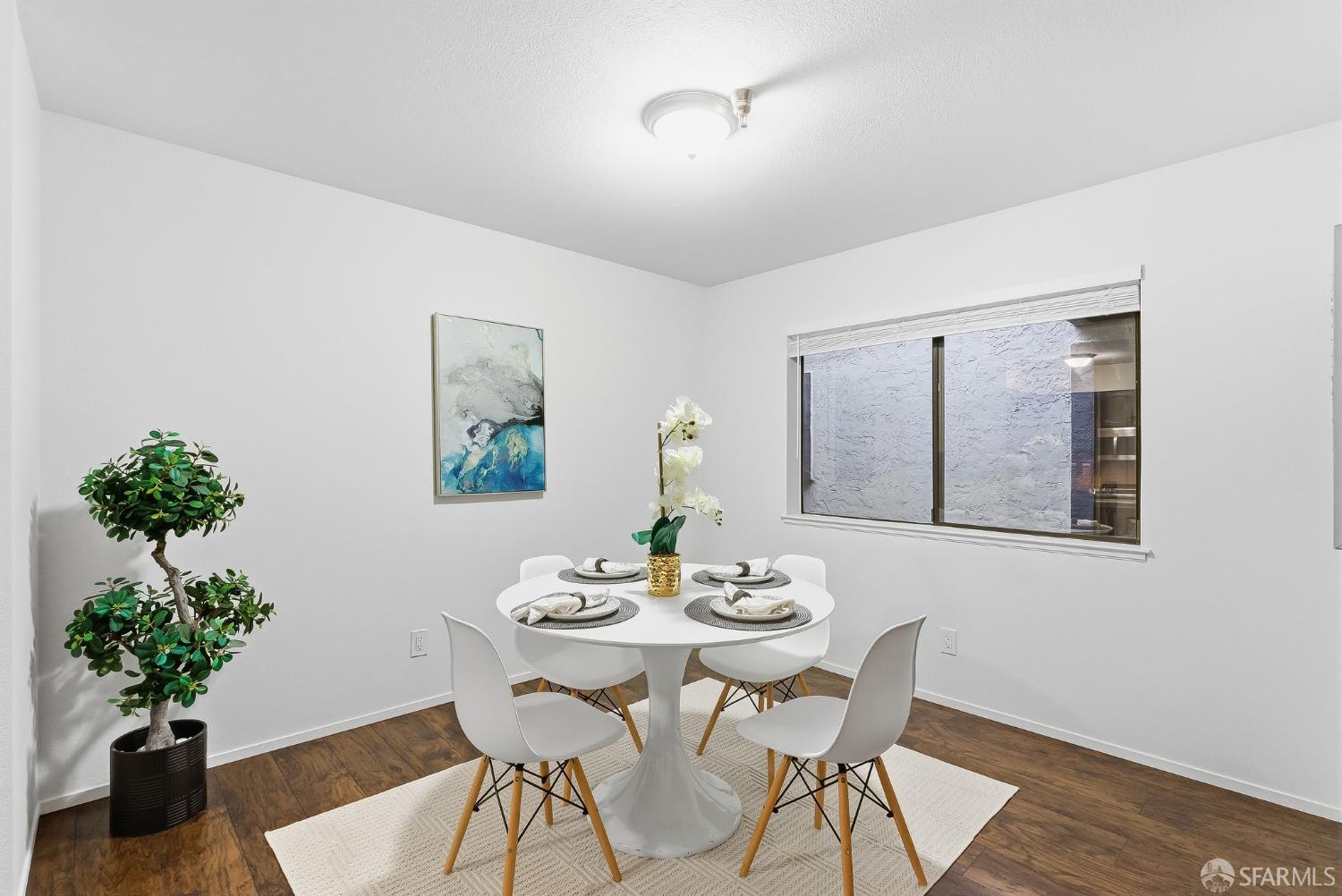 Detail Gallery Image 11 of 28 For 711 S Bayshore Blvd #4,  San Mateo,  CA 94401 - 1 Beds | 1 Baths