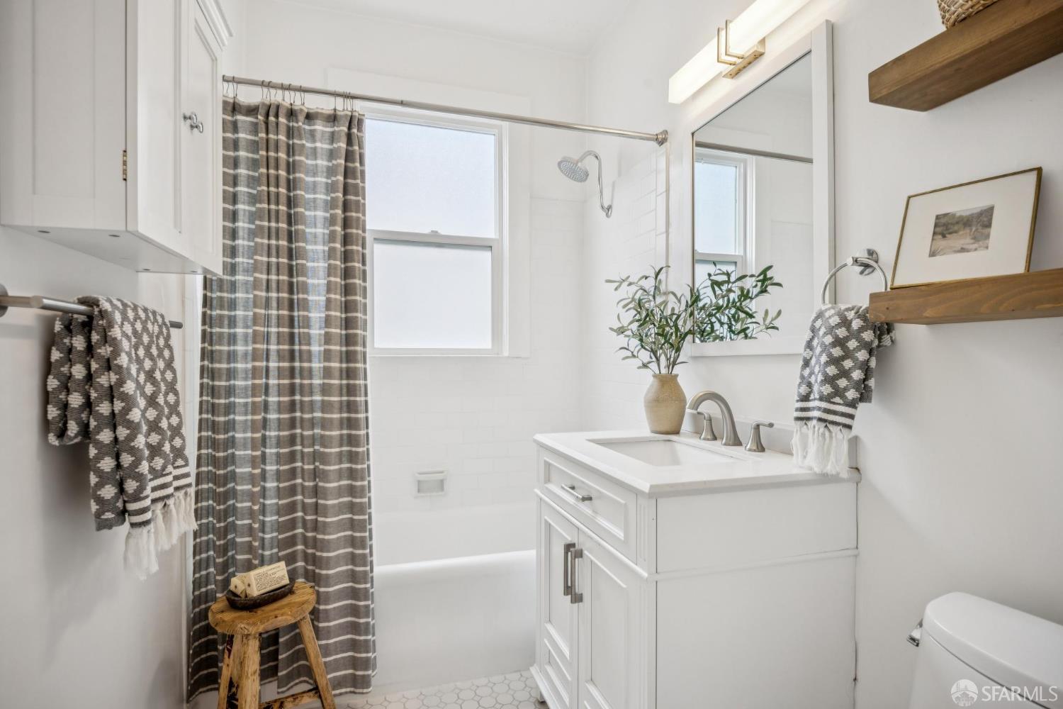 Detail Gallery Image 20 of 33 For 1490 Francisco St #7,  San Francisco,  CA 94123 - 2 Beds | 1 Baths