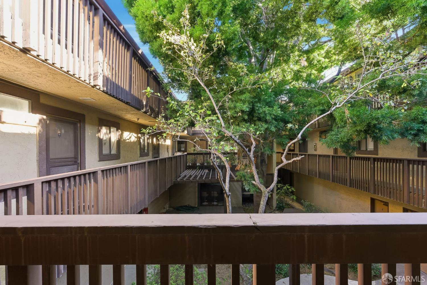 Detail Gallery Image 26 of 28 For 711 S Bayshore Blvd #4,  San Mateo,  CA 94401 - 1 Beds | 1 Baths