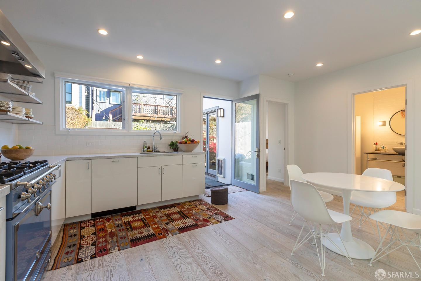 Detail Gallery Image 9 of 27 For 449 Gates St, San Francisco,  CA 94110 - 2 Beds | 2 Baths