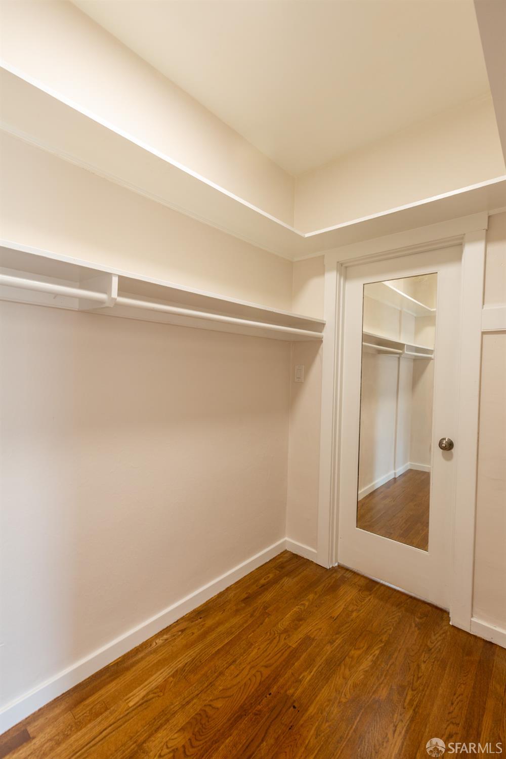 Detail Gallery Image 8 of 9 For 910 Bay St #6,  San Francisco,  CA 94109 - 1 Beds | 1 Baths