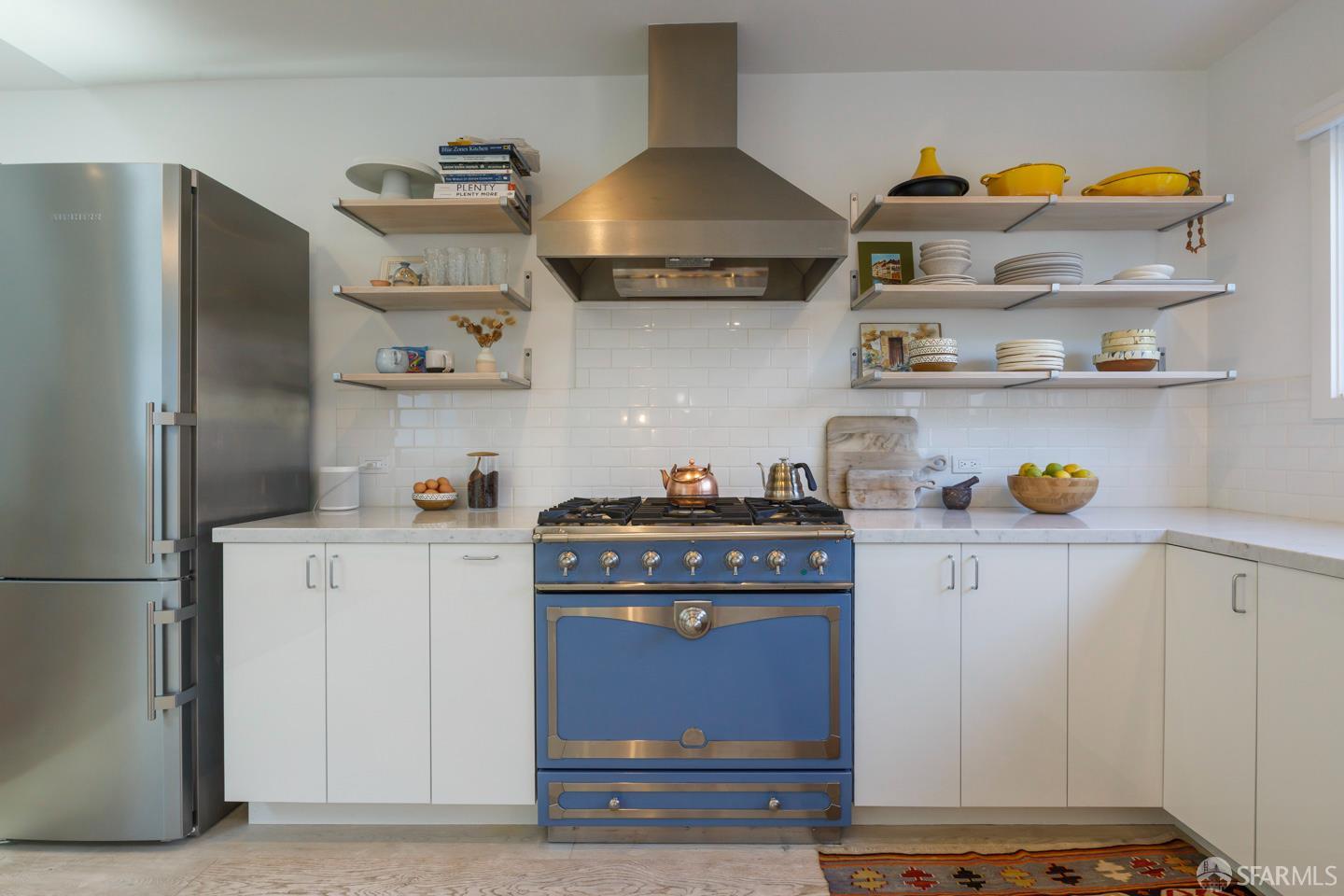 Detail Gallery Image 8 of 27 For 449 Gates St, San Francisco,  CA 94110 - 2 Beds | 2 Baths