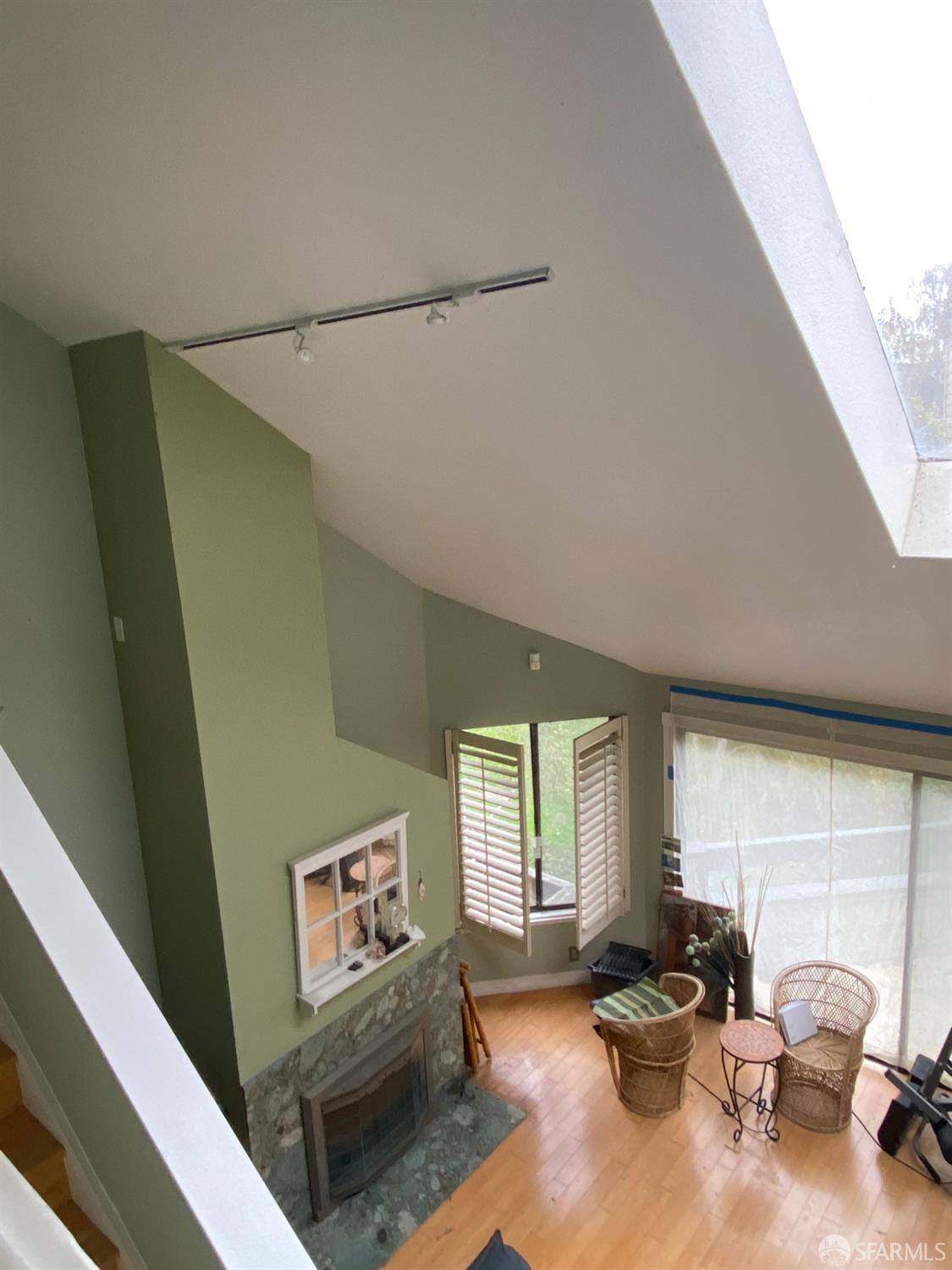 Detail Gallery Image 7 of 15 For 1048 Shoreline Dr, San Mateo,  CA 94404 - 1 Beds | 1/1 Baths