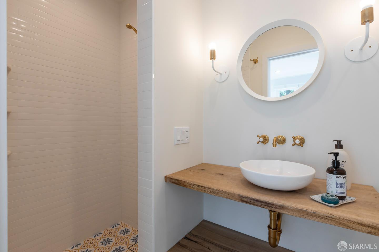 Detail Gallery Image 23 of 27 For 449 Gates St, San Francisco,  CA 94110 - 2 Beds | 2 Baths