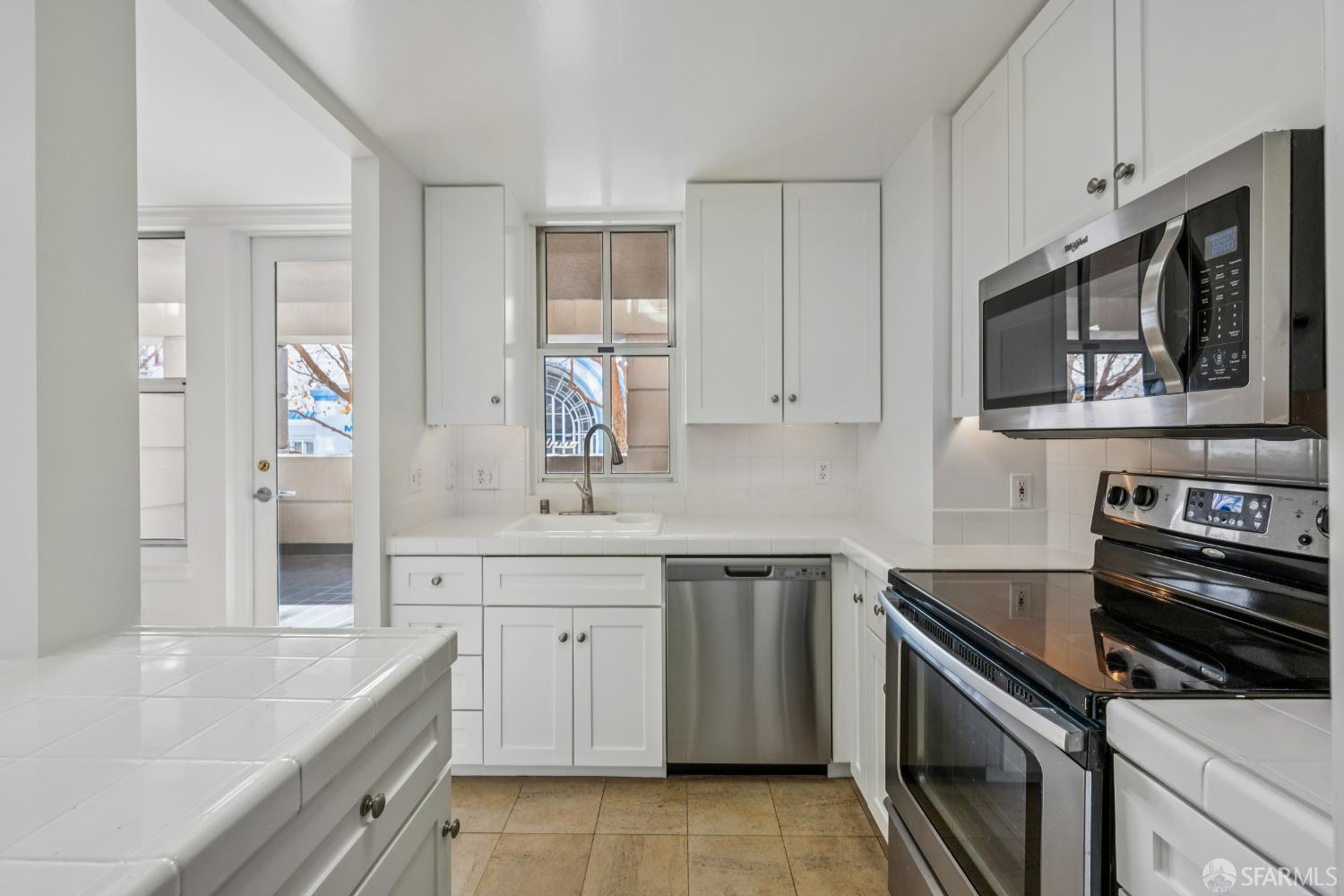 Detail Gallery Image 11 of 28 For 1650 Jackson St #205,  San Francisco,  CA 94109 - 0 Beds | 1 Baths