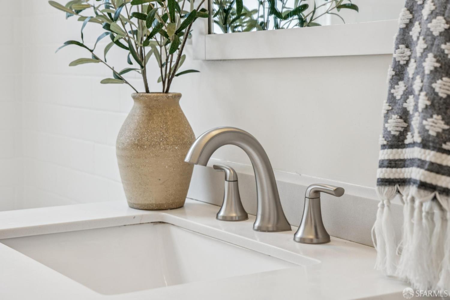 Detail Gallery Image 21 of 33 For 1490 Francisco St #7,  San Francisco,  CA 94123 - 2 Beds | 1 Baths