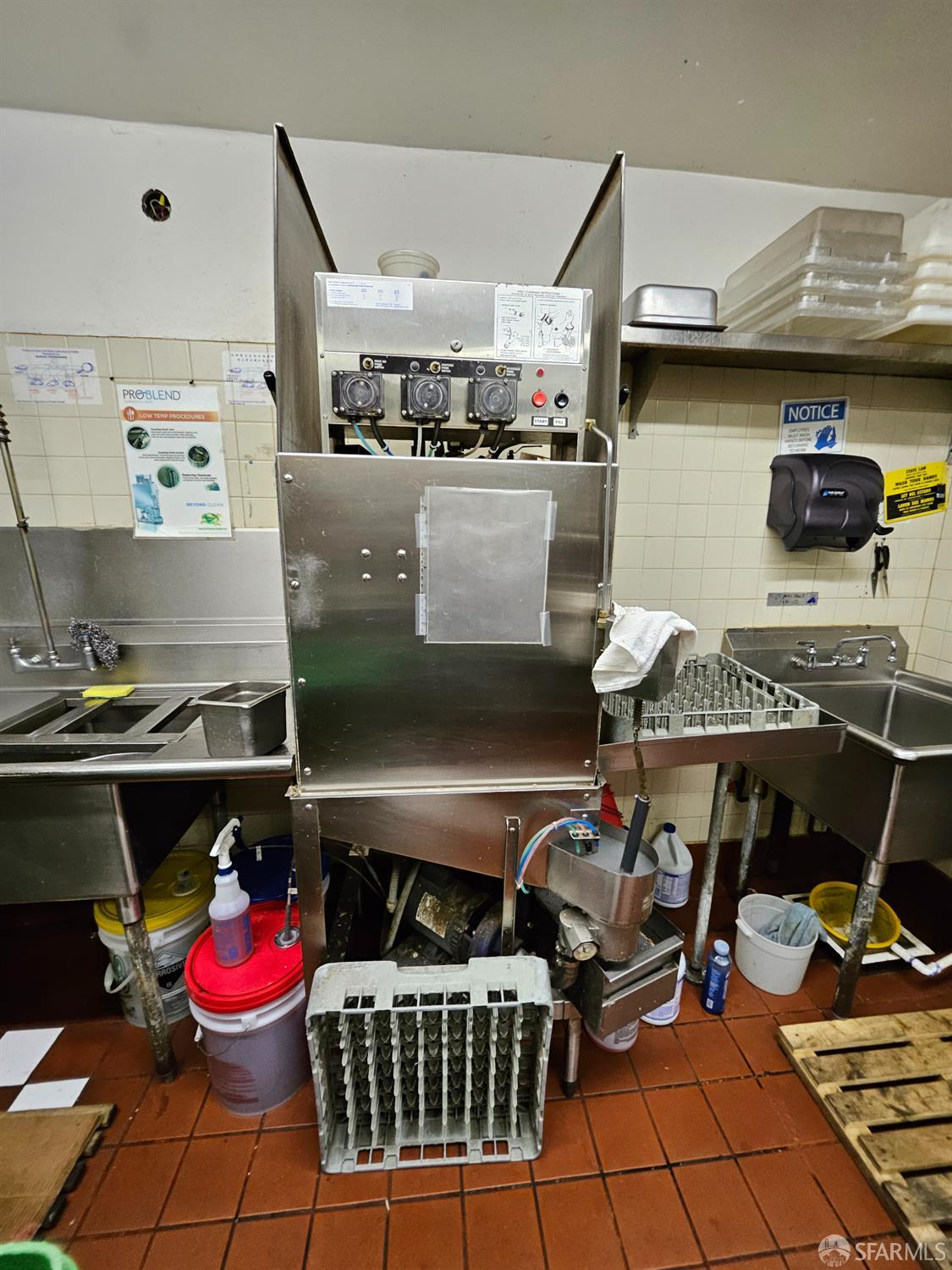 2406 19th, San Francisco, CA, 94116