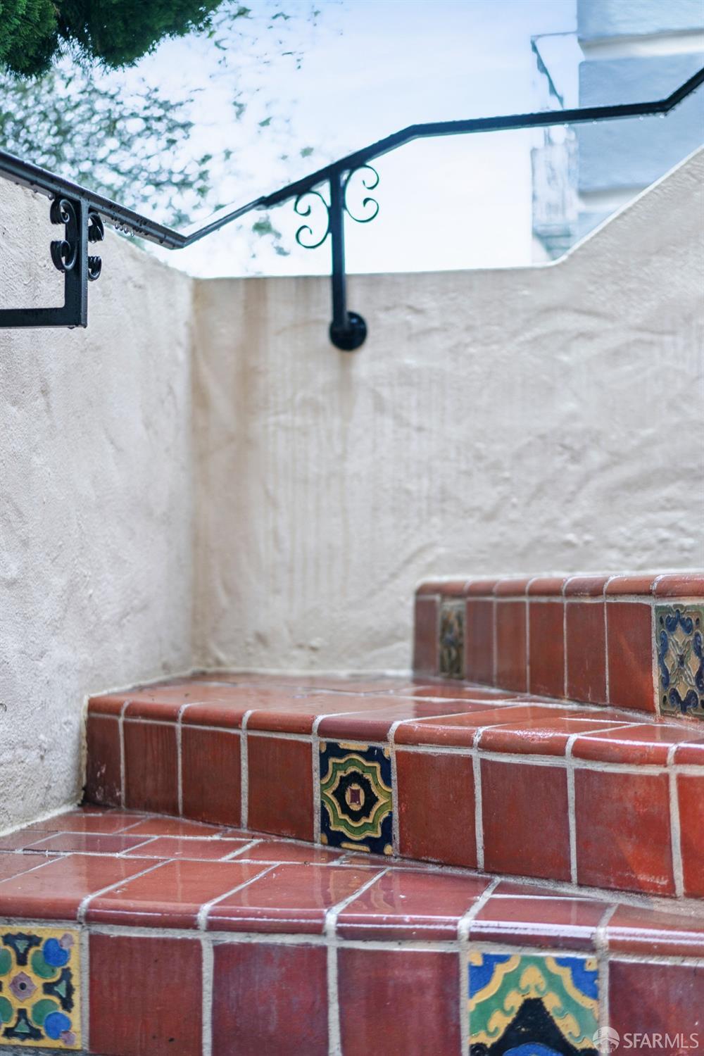 Detail Gallery Image 4 of 70 For 176 Escolta Way, San Francisco,  CA 94116 - 3 Beds | 2 Baths