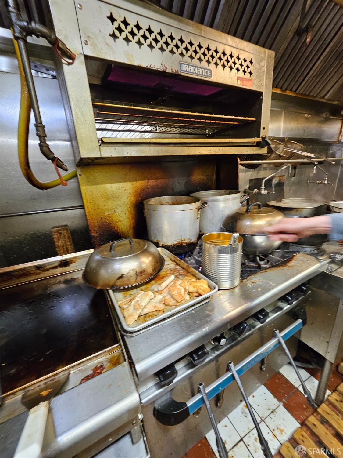 2406 19th, San Francisco, CA, 94116