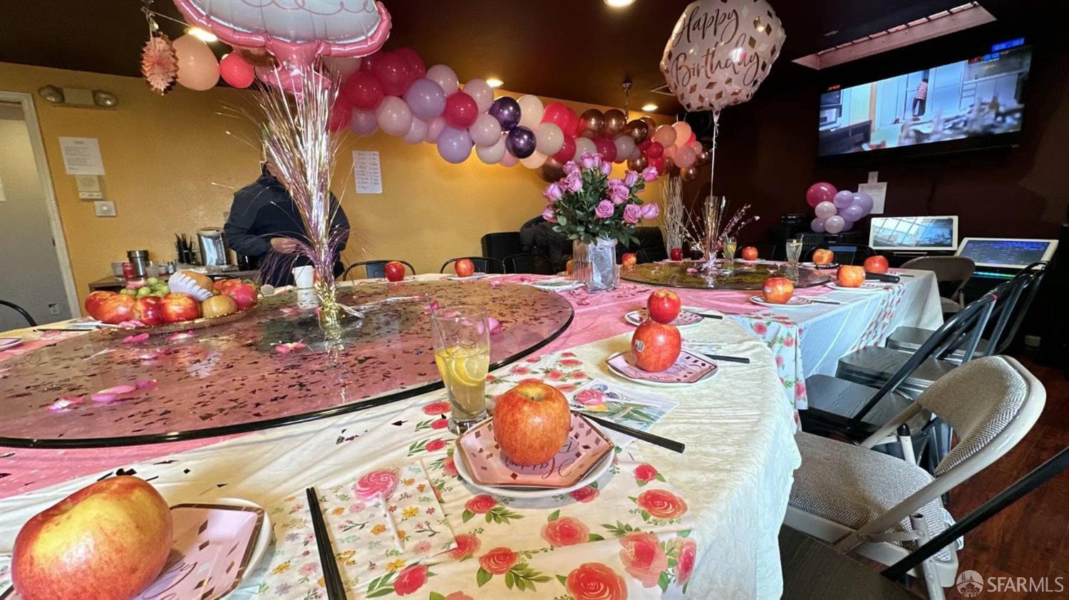 2406 19th, San Francisco, CA, 94116