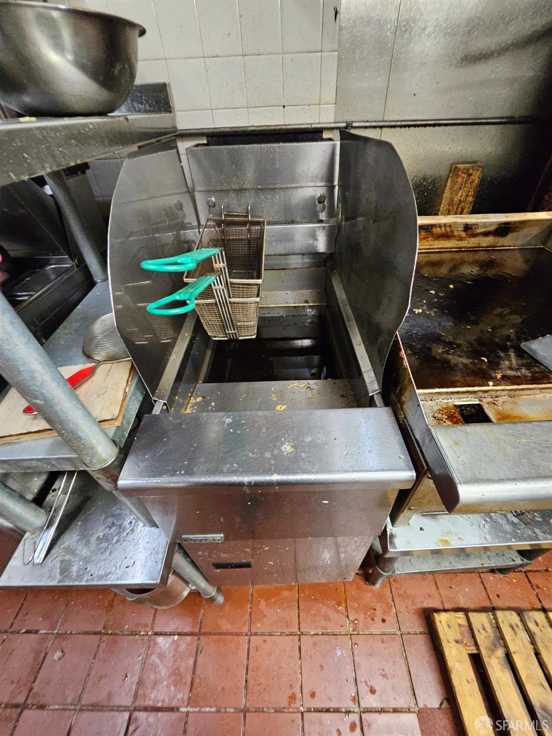 2406 19th, San Francisco, CA, 94116