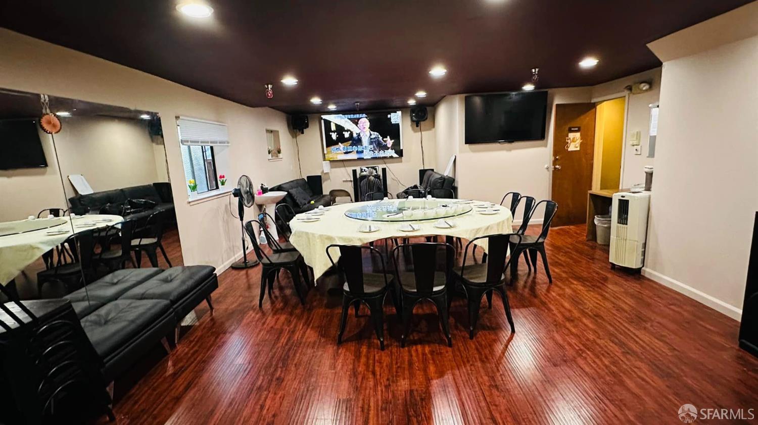 2406 19th, San Francisco, CA, 94116