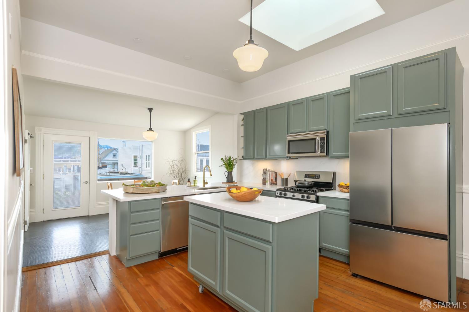 Detail Gallery Image 13 of 36 For 1174 Florida St, San Francisco,  CA 94110 - – Beds | – Baths