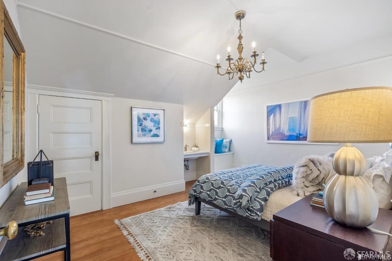 Detail Gallery Image 26 of 36 For 1461 Page St, San Francisco,  CA 94117 - 6 Beds | 2/2 Baths