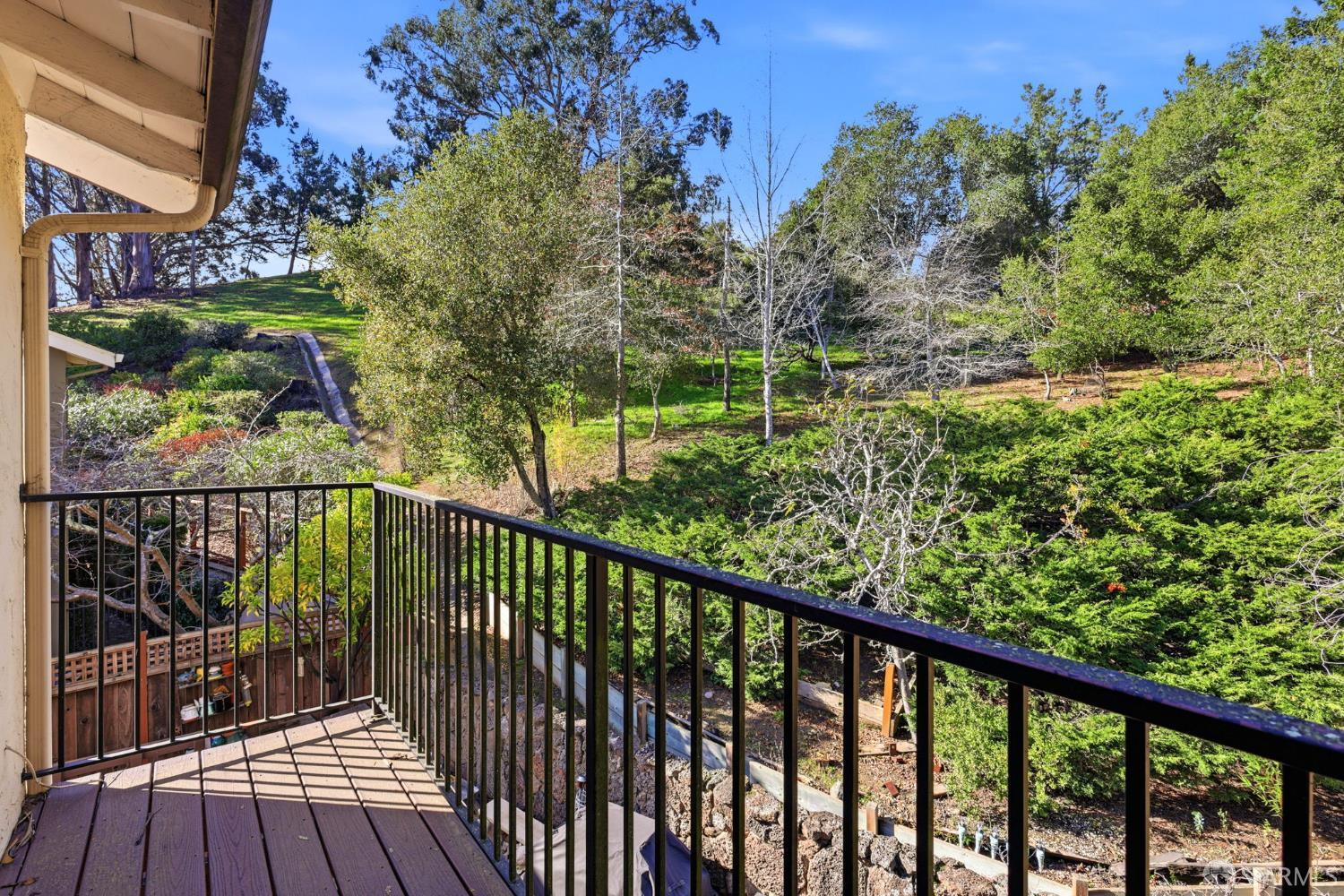 Detail Gallery Image 23 of 44 For 124 Csm Dr, San Mateo,  CA 94402 - 4 Beds | 2/1 Baths
