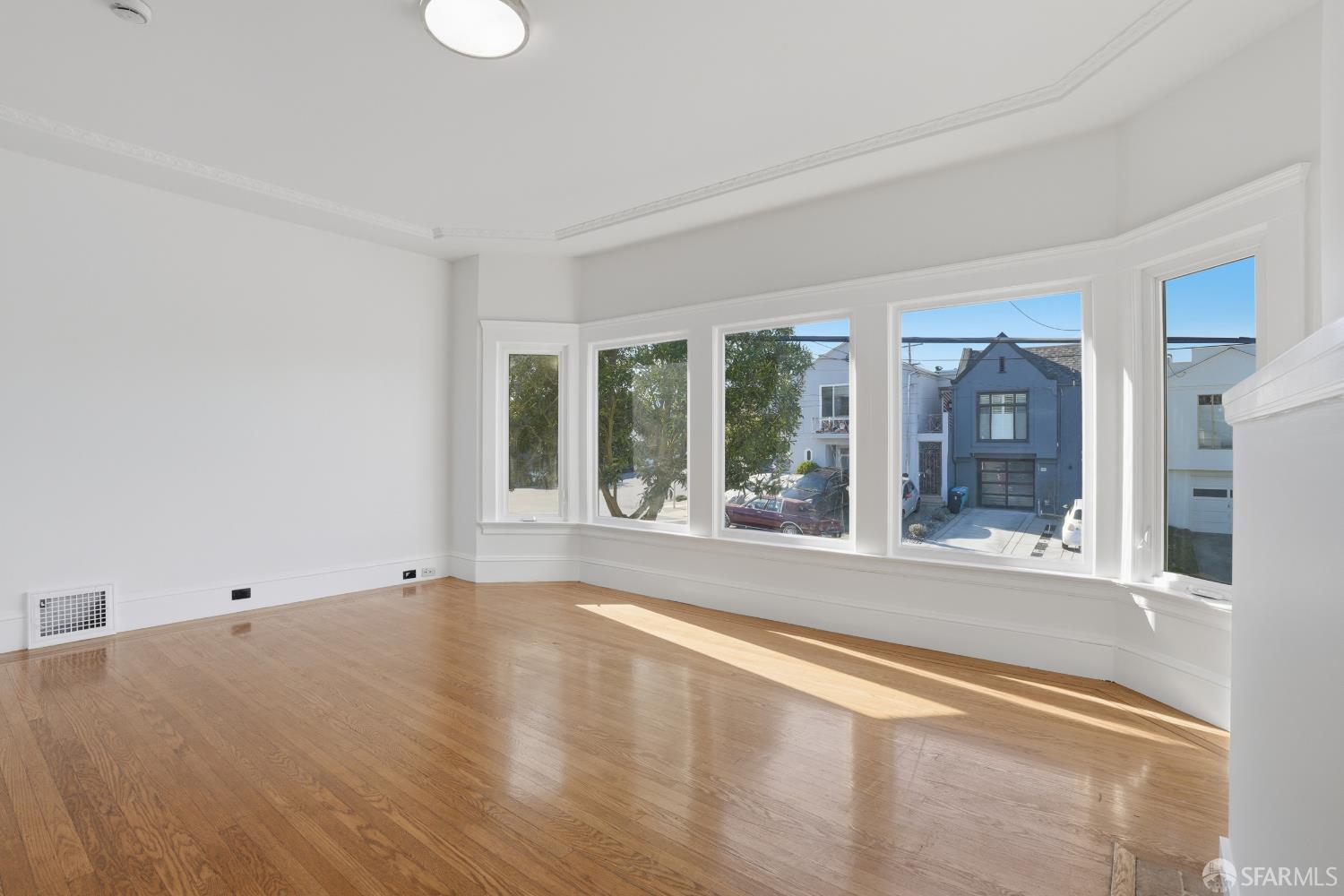 Detail Gallery Image 4 of 32 For 1988 21st Ave, San Francisco,  CA 94116 - 4 Beds | 2 Baths