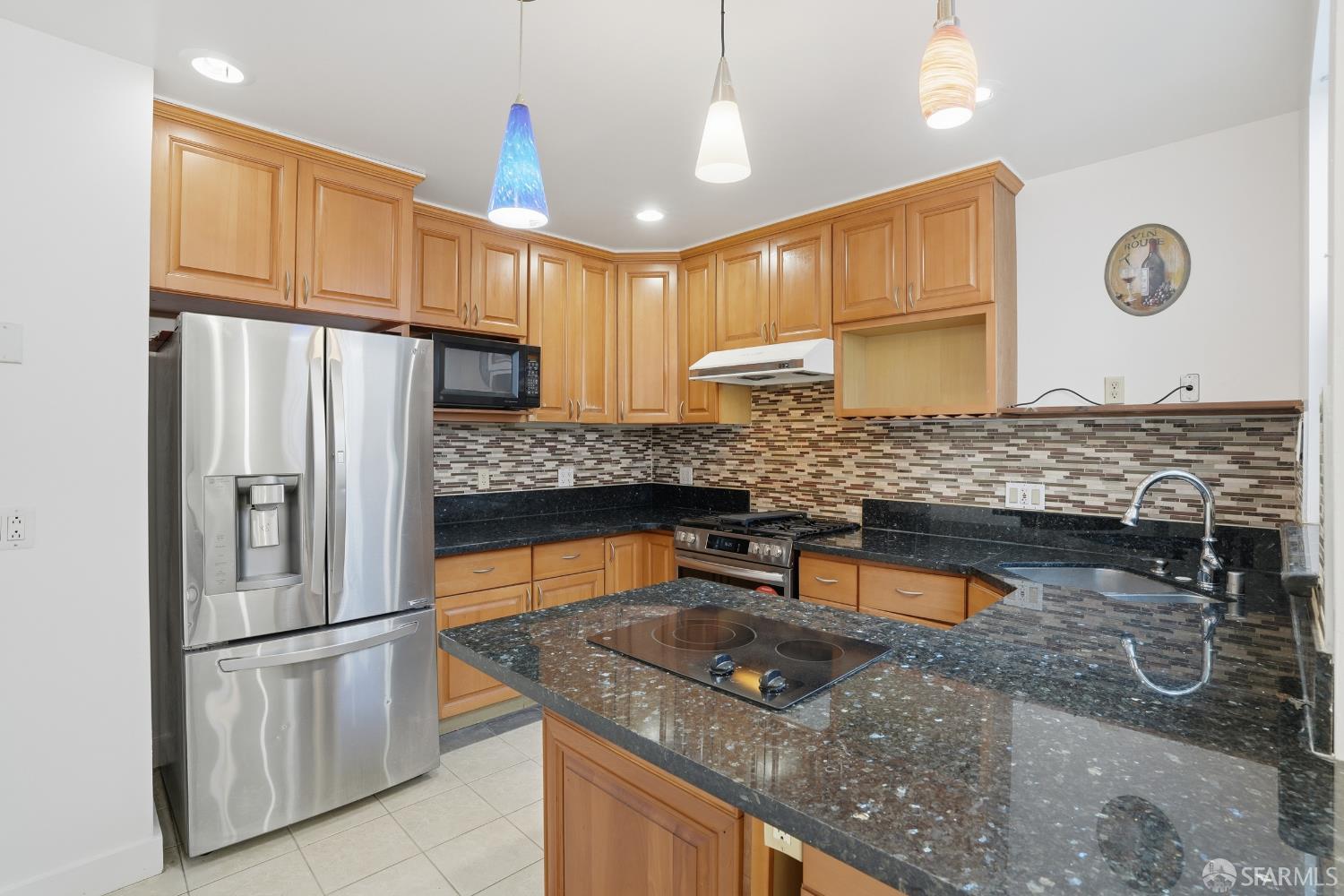 Detail Gallery Image 7 of 32 For 1988 21st Ave, San Francisco,  CA 94116 - 4 Beds | 2 Baths