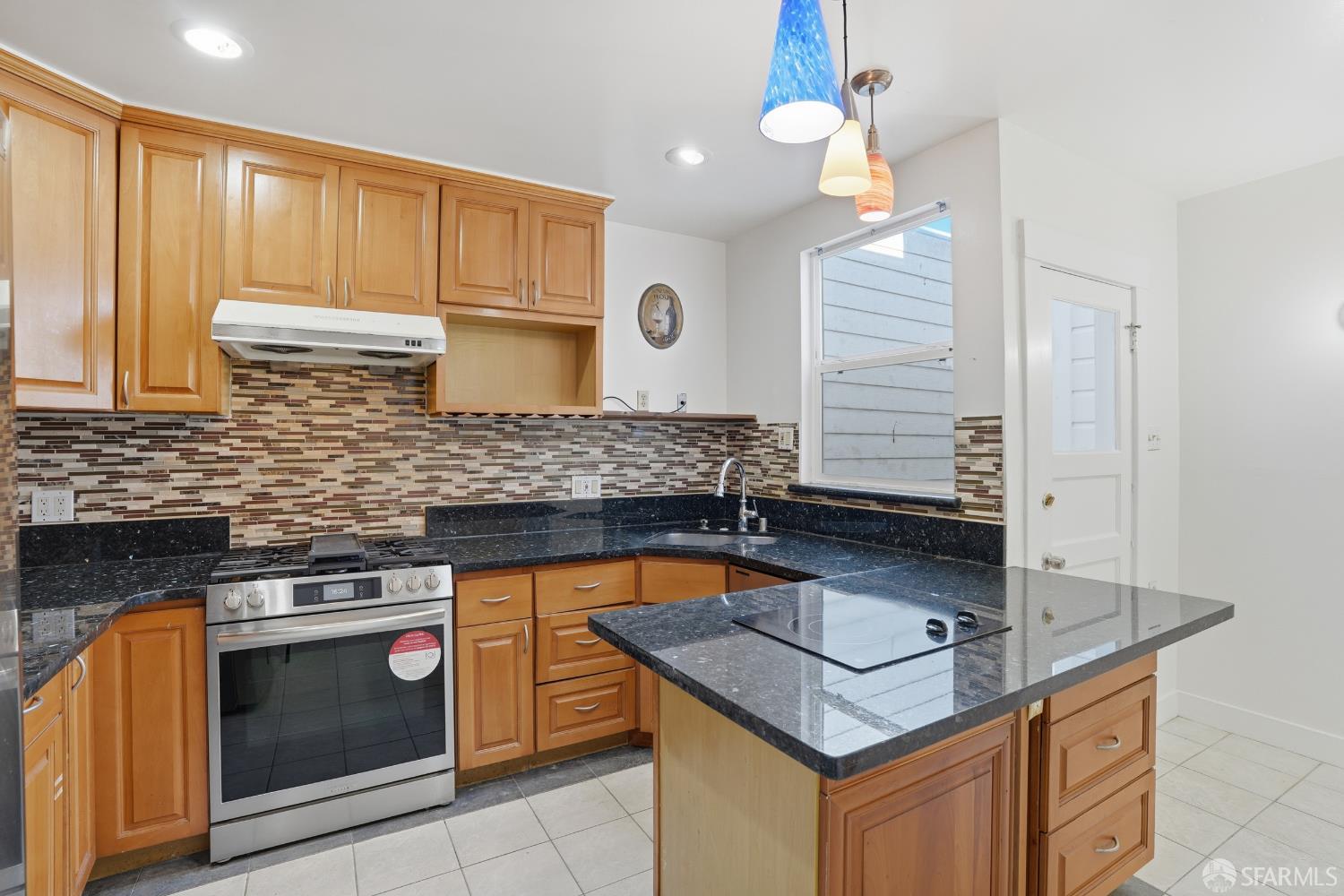 Detail Gallery Image 8 of 32 For 1988 21st Ave, San Francisco,  CA 94116 - 4 Beds | 2 Baths