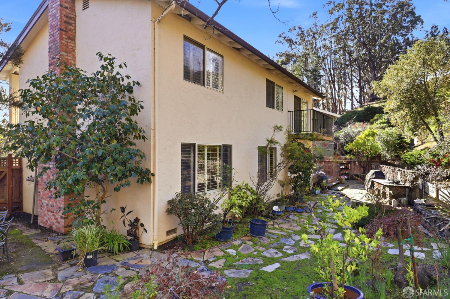 Detail Gallery Image 36 of 44 For 124 Csm Dr, San Mateo,  CA 94402 - 4 Beds | 2/1 Baths