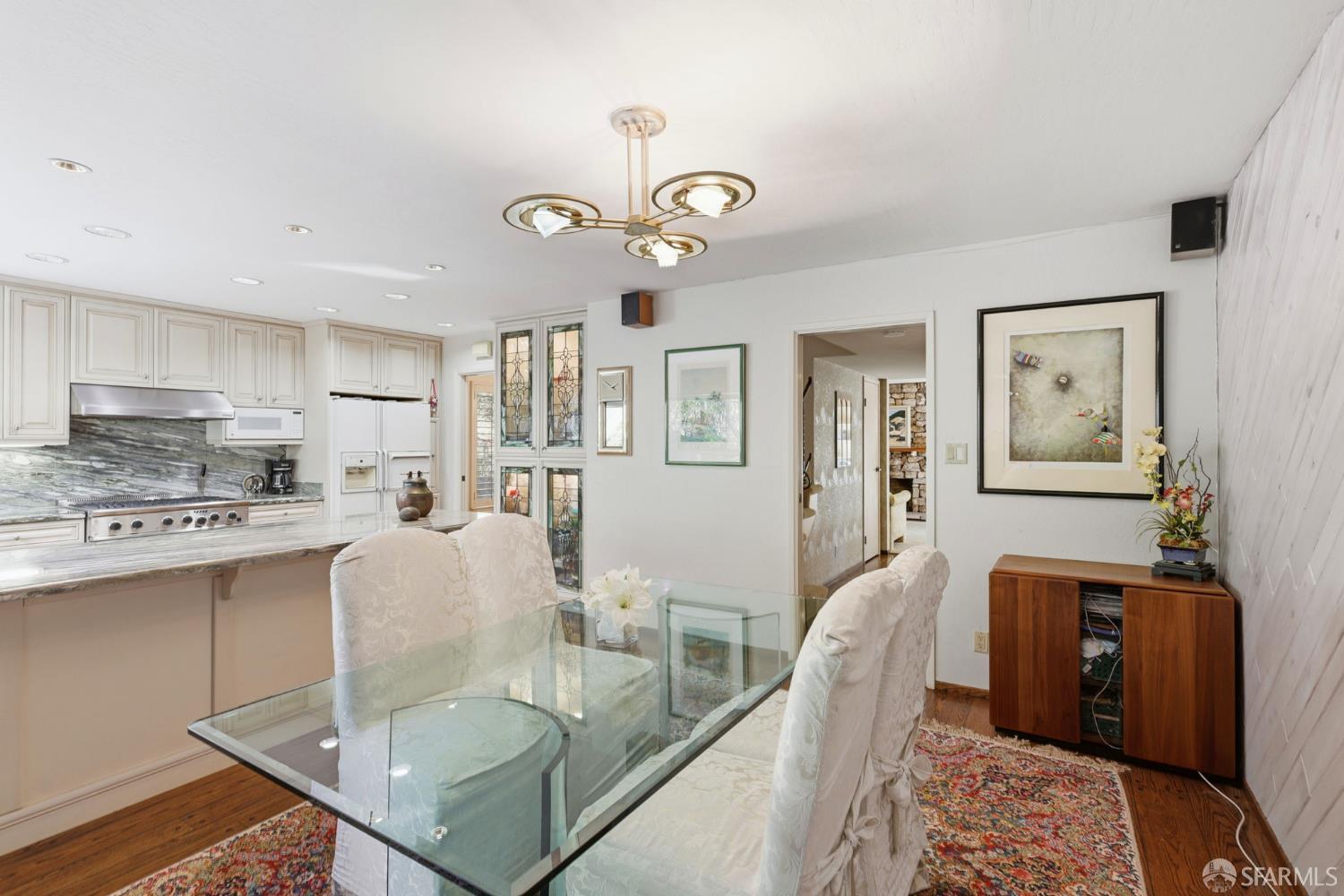 Detail Gallery Image 9 of 44 For 124 Csm Dr, San Mateo,  CA 94402 - 4 Beds | 2/1 Baths