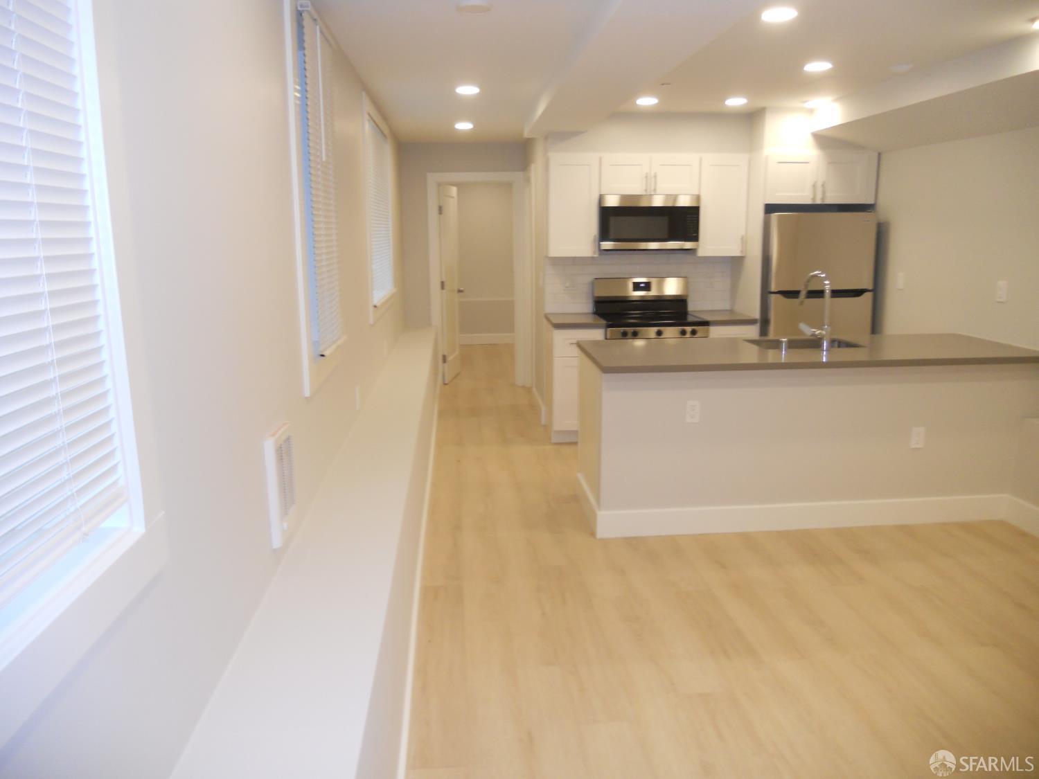 Detail Gallery Image 2 of 17 For 700 12th Ave a,  San Francisco,  CA 94118 - 1 Beds | 1 Baths