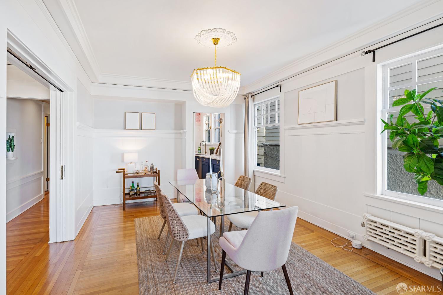 Detail Gallery Image 9 of 36 For 1242 Washington St, San Francisco,  CA 94108 - 2 Beds | 1 Baths