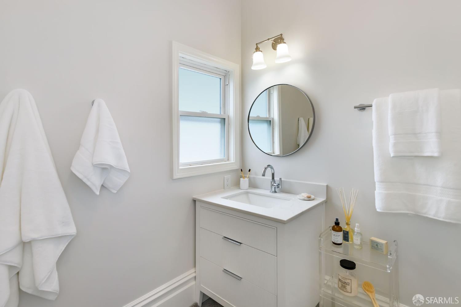 Detail Gallery Image 12 of 36 For 1174 Florida St, San Francisco,  CA 94110 - – Beds | – Baths