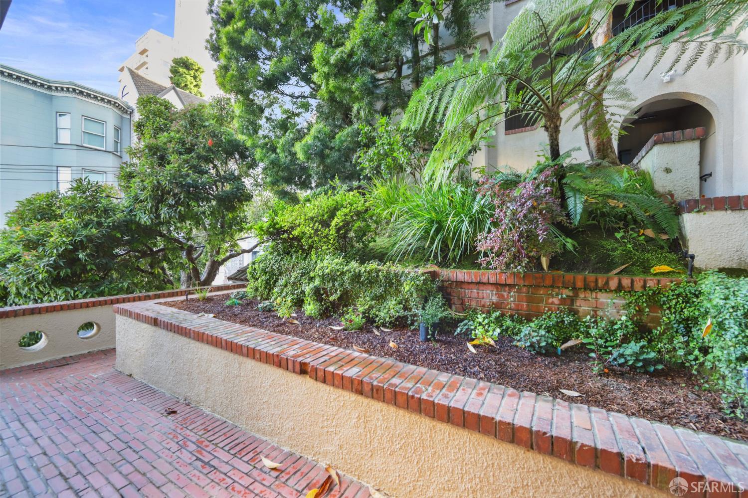 Detail Gallery Image 30 of 36 For 1242 Washington St, San Francisco,  CA 94108 - 2 Beds | 1 Baths