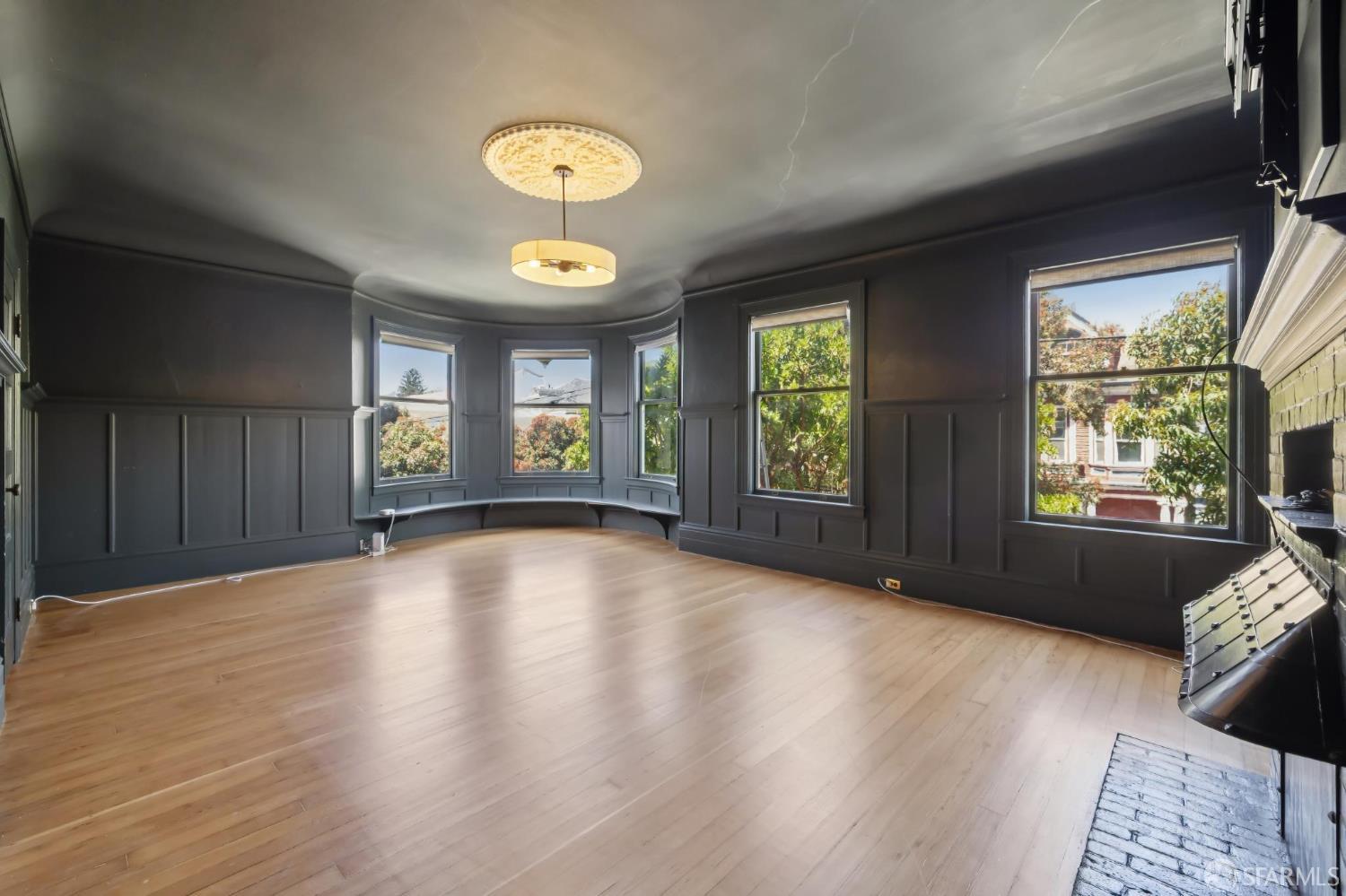 Detail Gallery Image 19 of 36 For 1461 Page St, San Francisco,  CA 94117 - 6 Beds | 2/2 Baths