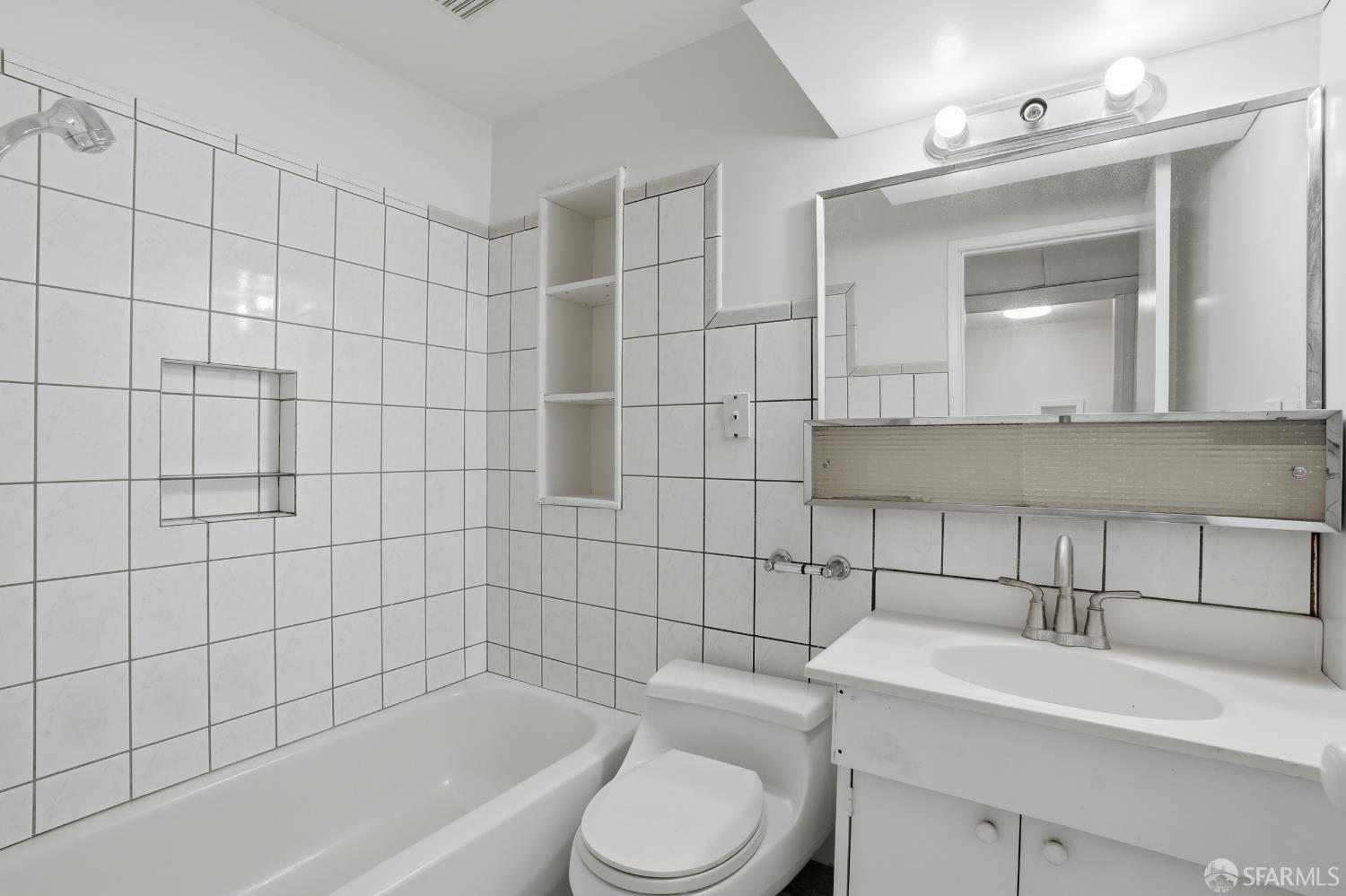 Detail Gallery Image 17 of 32 For 1988 21st Ave, San Francisco,  CA 94116 - 4 Beds | 2 Baths