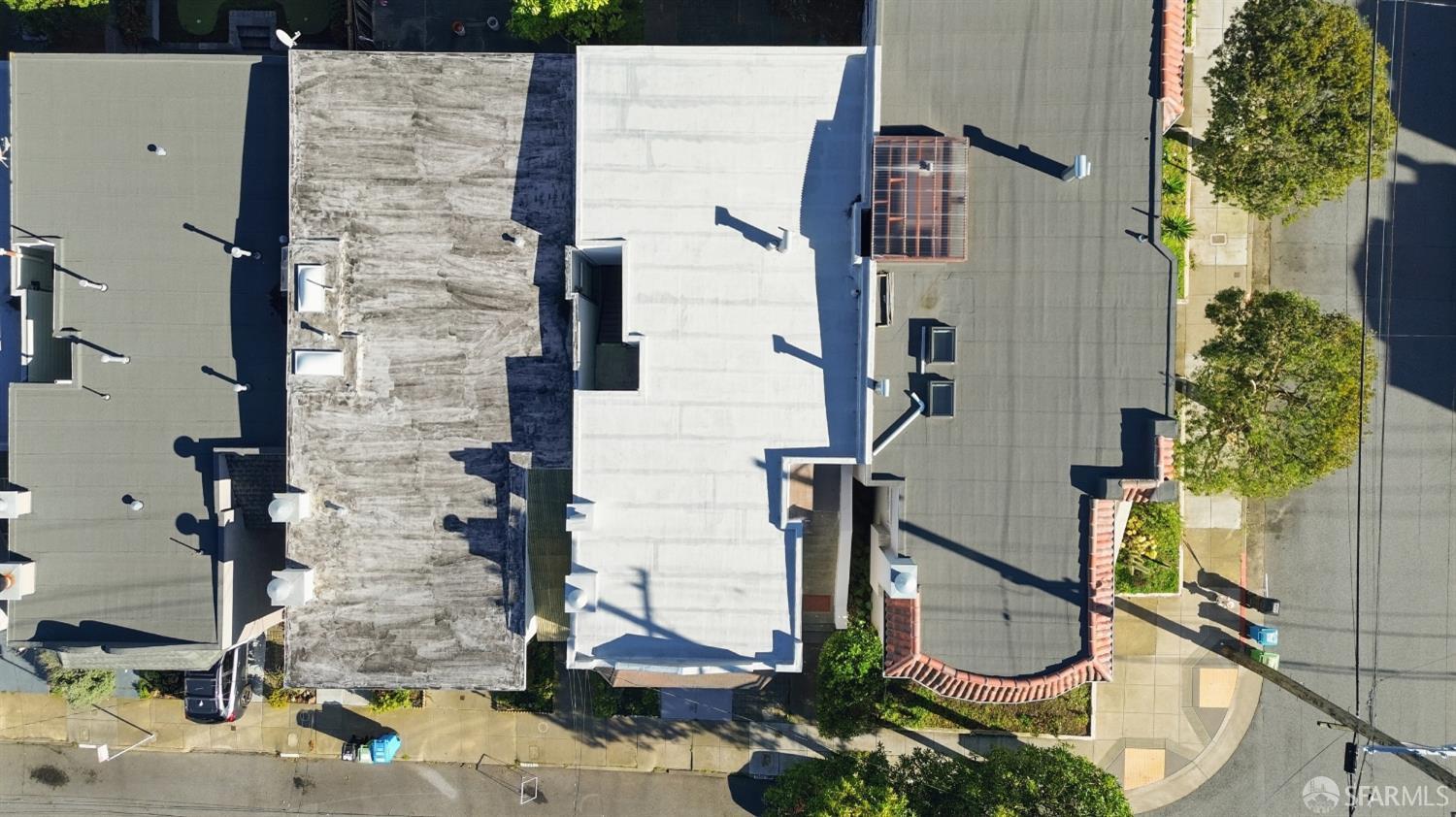 Detail Gallery Image 27 of 32 For 1988 21st Ave, San Francisco,  CA 94116 - 4 Beds | 2 Baths