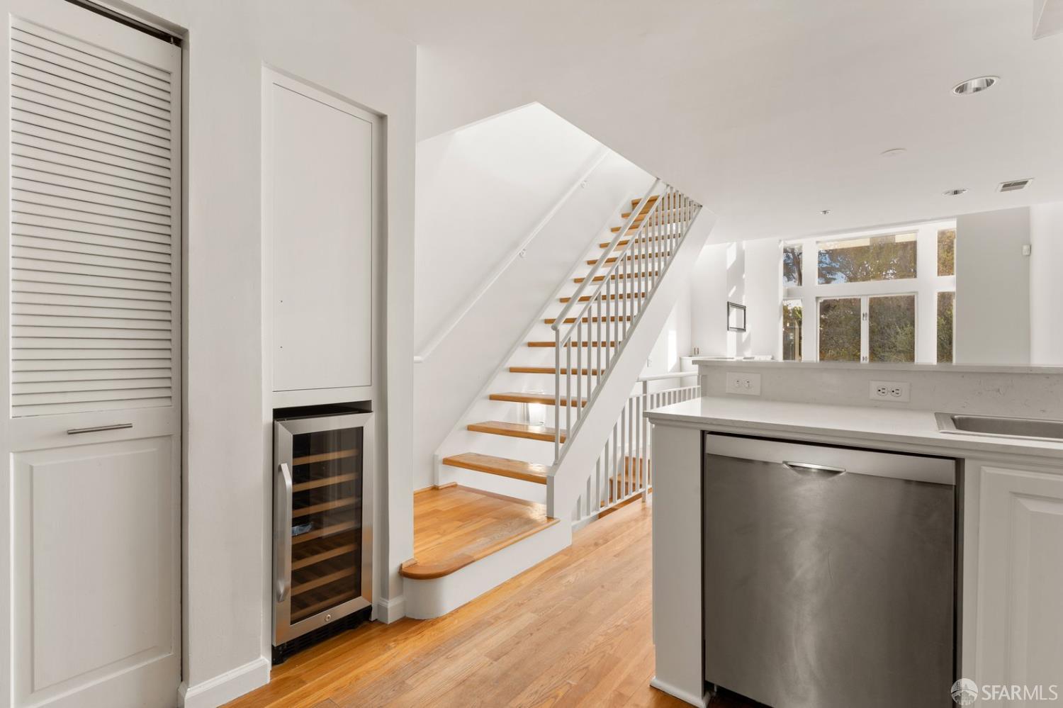 Detail Gallery Image 7 of 19 For 2090 Fell St, San Francisco,  CA 94117 - 2 Beds | 2 Baths