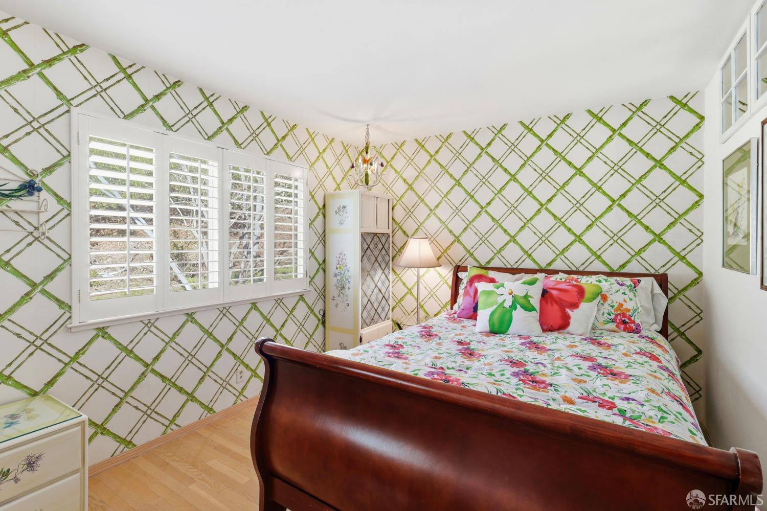 Detail Gallery Image 31 of 44 For 124 Csm Dr, San Mateo,  CA 94402 - 4 Beds | 2/1 Baths