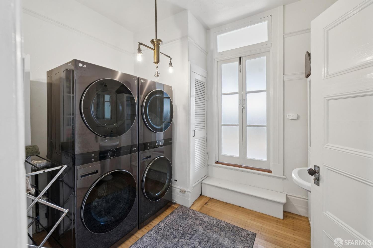 Detail Gallery Image 32 of 36 For 1461 Page St, San Francisco,  CA 94117 - 6 Beds | 2/2 Baths