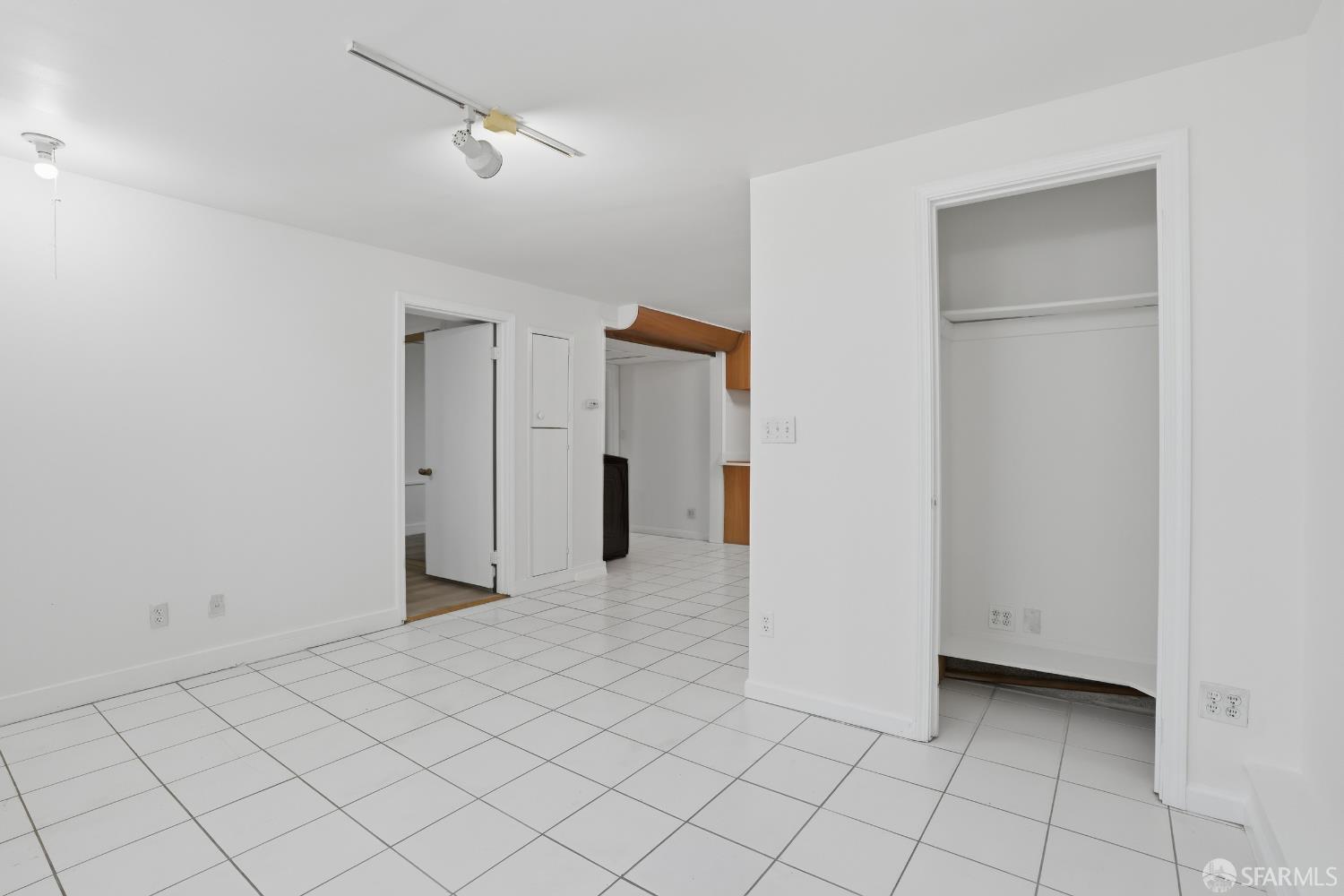 Detail Gallery Image 19 of 32 For 1988 21st Ave, San Francisco,  CA 94116 - 4 Beds | 2 Baths