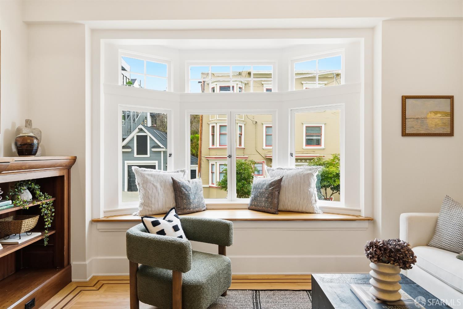 Detail Gallery Image 8 of 75 For 279 Diamond St, San Francisco,  CA 94114 - 4 Beds | 2/1 Baths