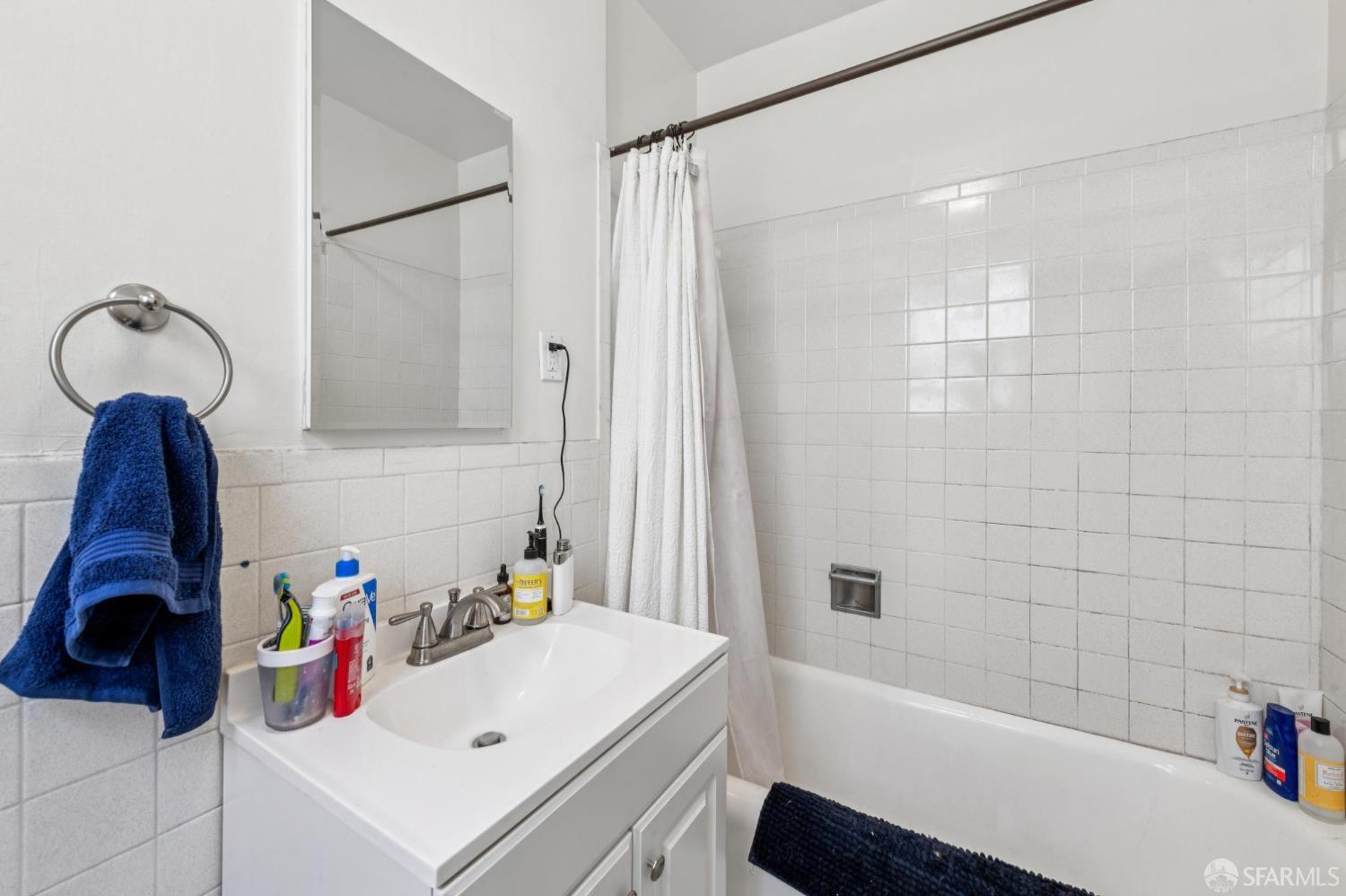 Detail Gallery Image 32 of 61 For 1215 Oak St, San Francisco,  CA 94117 - – Beds | – Baths