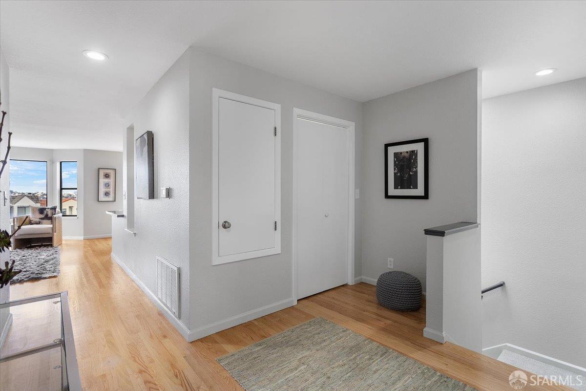 Detail Gallery Image 7 of 70 For 52 Jennings Ct, San Francisco,  CA 94124 - 3 Beds | 2 Baths