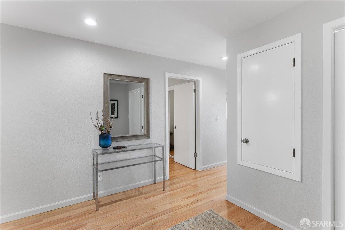 Detail Gallery Image 6 of 70 For 52 Jennings Ct, San Francisco,  CA 94124 - 3 Beds | 2 Baths