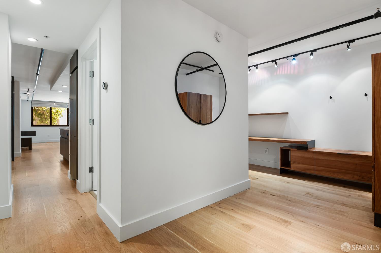 Detail Gallery Image 2 of 28 For 1875 Mission St #109,  San Francisco,  CA 94103 - 2 Beds | 2 Baths