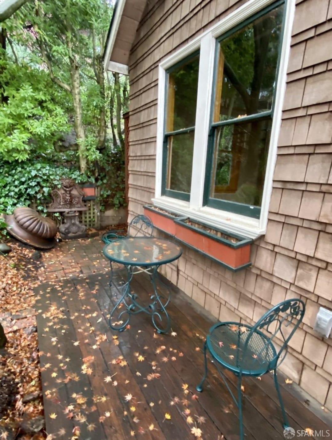 Detail Gallery Image 11 of 39 For 30 Harry St, San Francisco,  CA 94131 - 4 Beds | 2/1 Baths