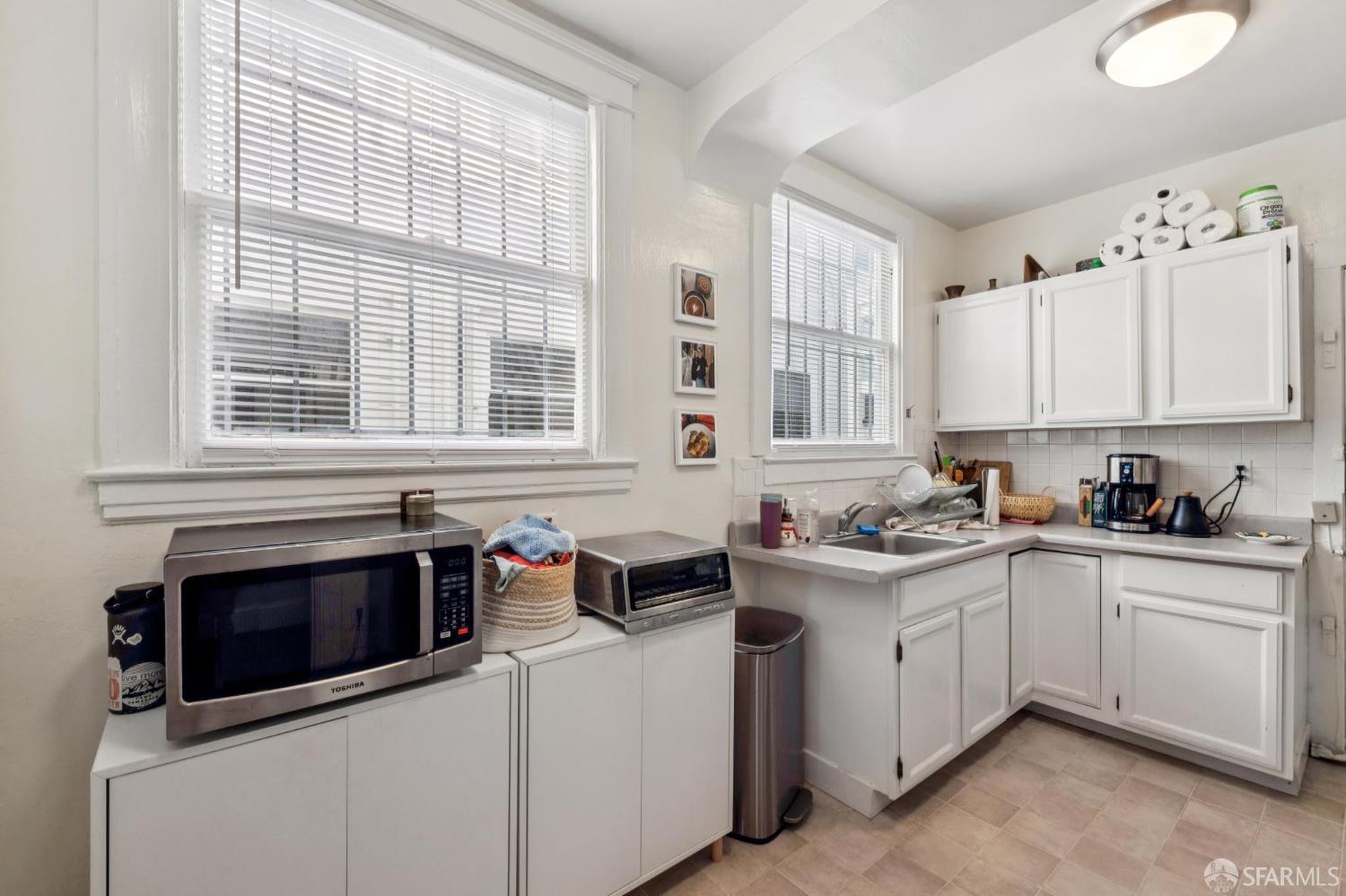 Detail Gallery Image 10 of 61 For 1215 Oak St, San Francisco,  CA 94117 - – Beds | – Baths