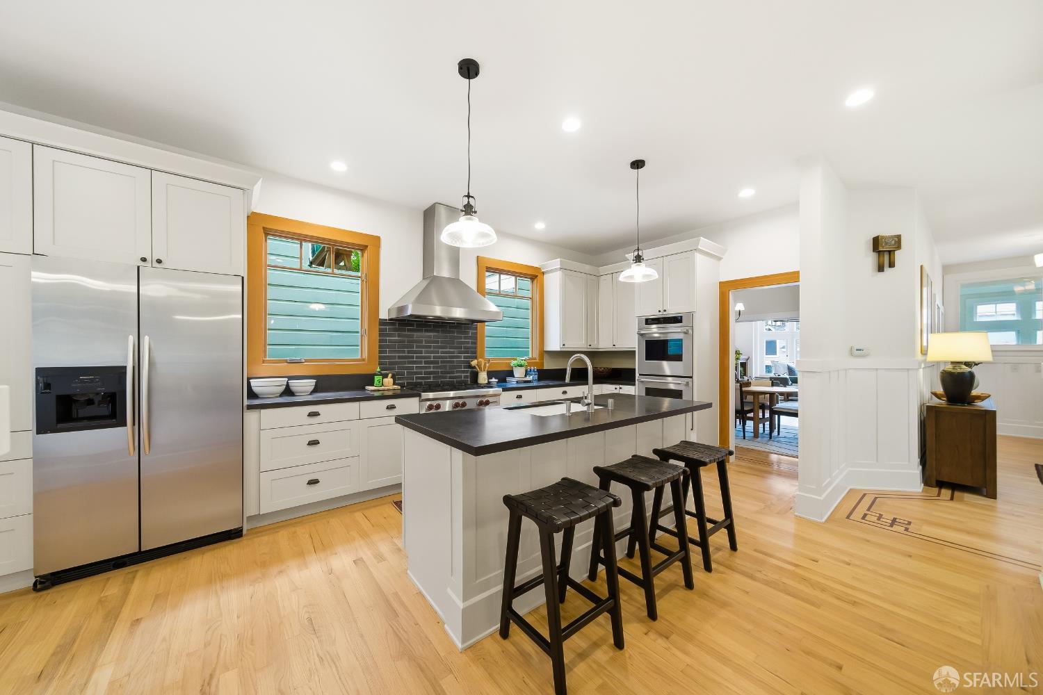 Detail Gallery Image 12 of 75 For 279 Diamond St, San Francisco,  CA 94114 - 4 Beds | 2/1 Baths