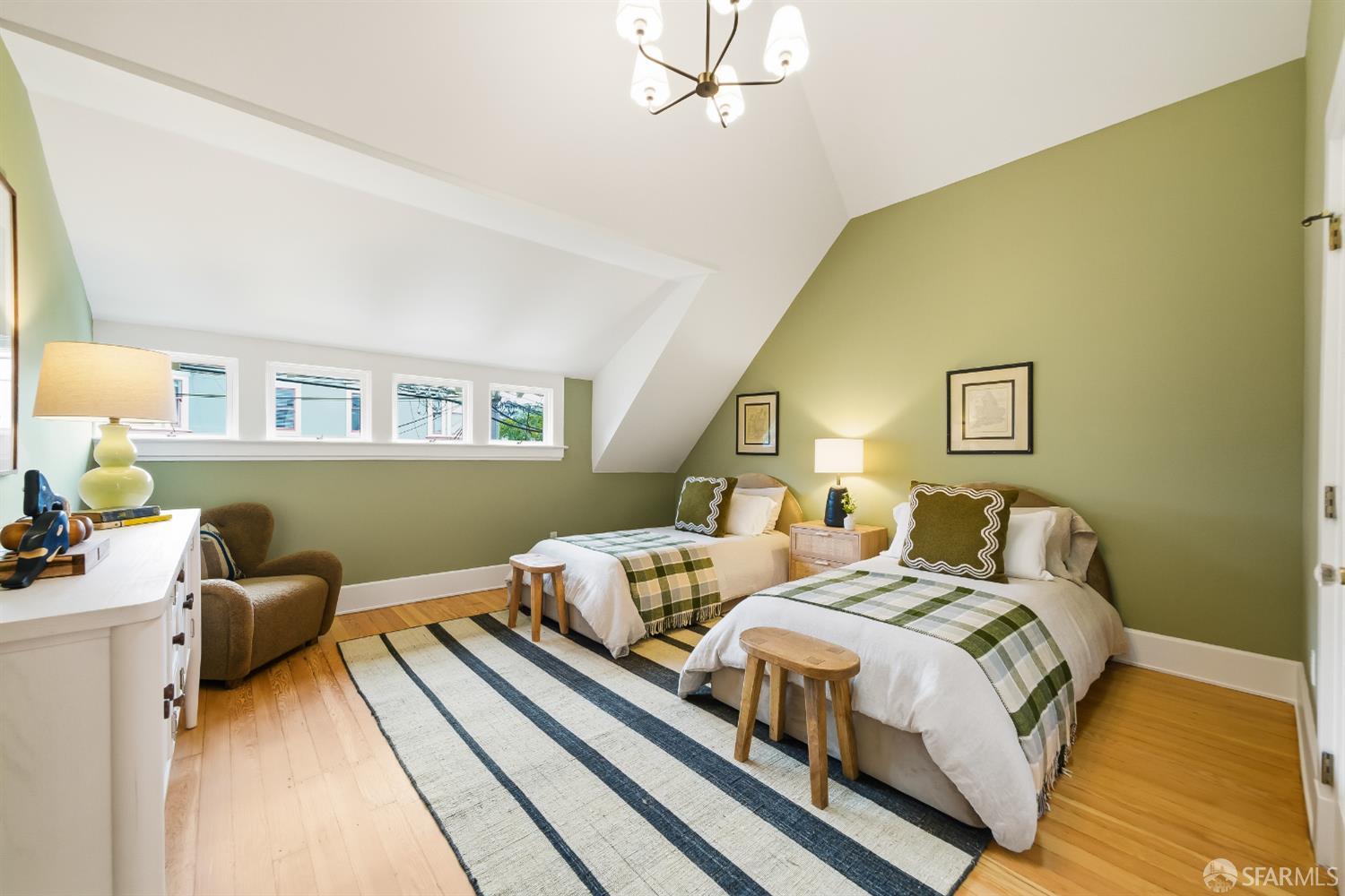 Detail Gallery Image 30 of 75 For 279 Diamond St, San Francisco,  CA 94114 - 4 Beds | 2/1 Baths