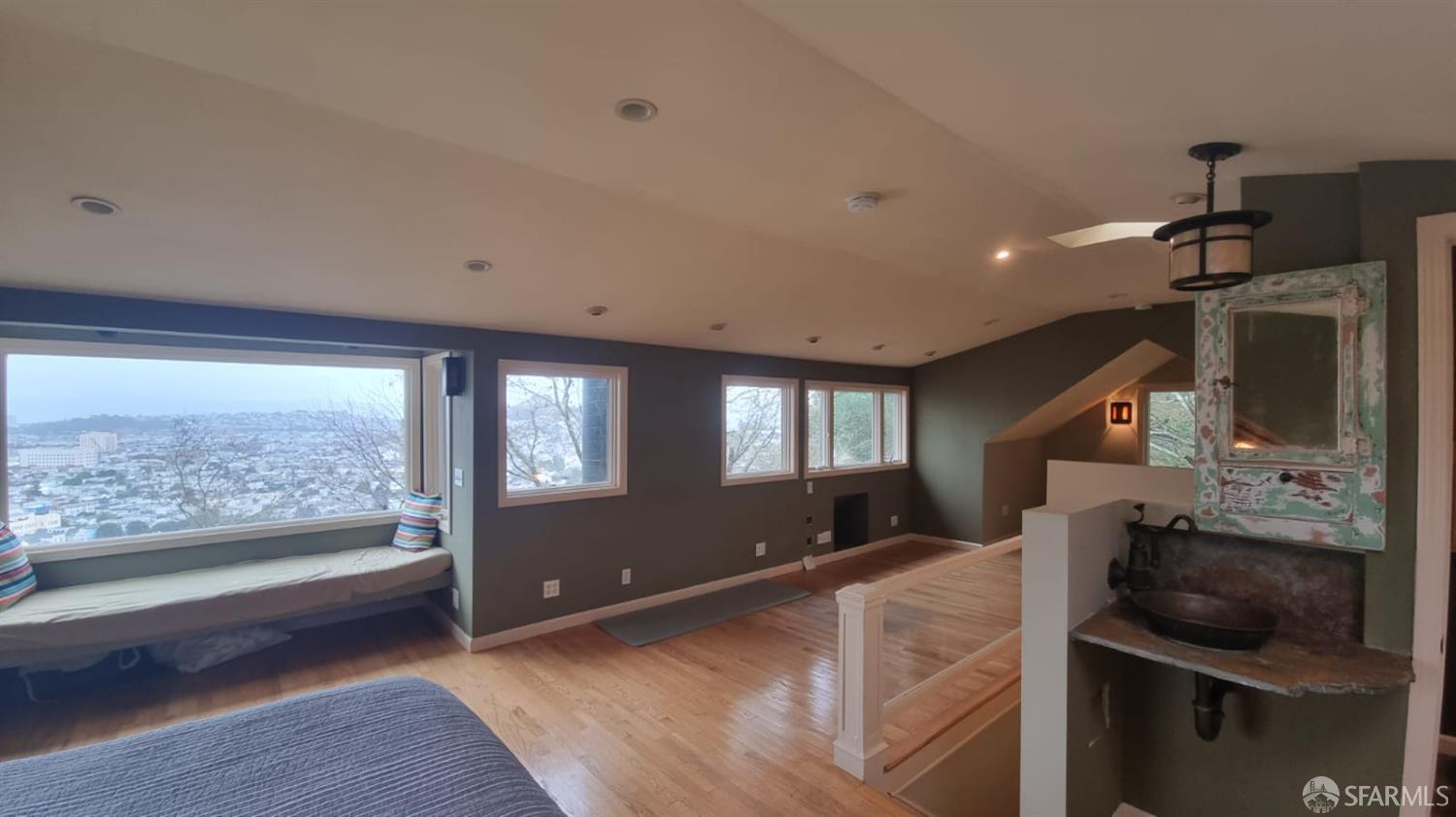 Detail Gallery Image 25 of 39 For 30 Harry St, San Francisco,  CA 94131 - 4 Beds | 2/1 Baths