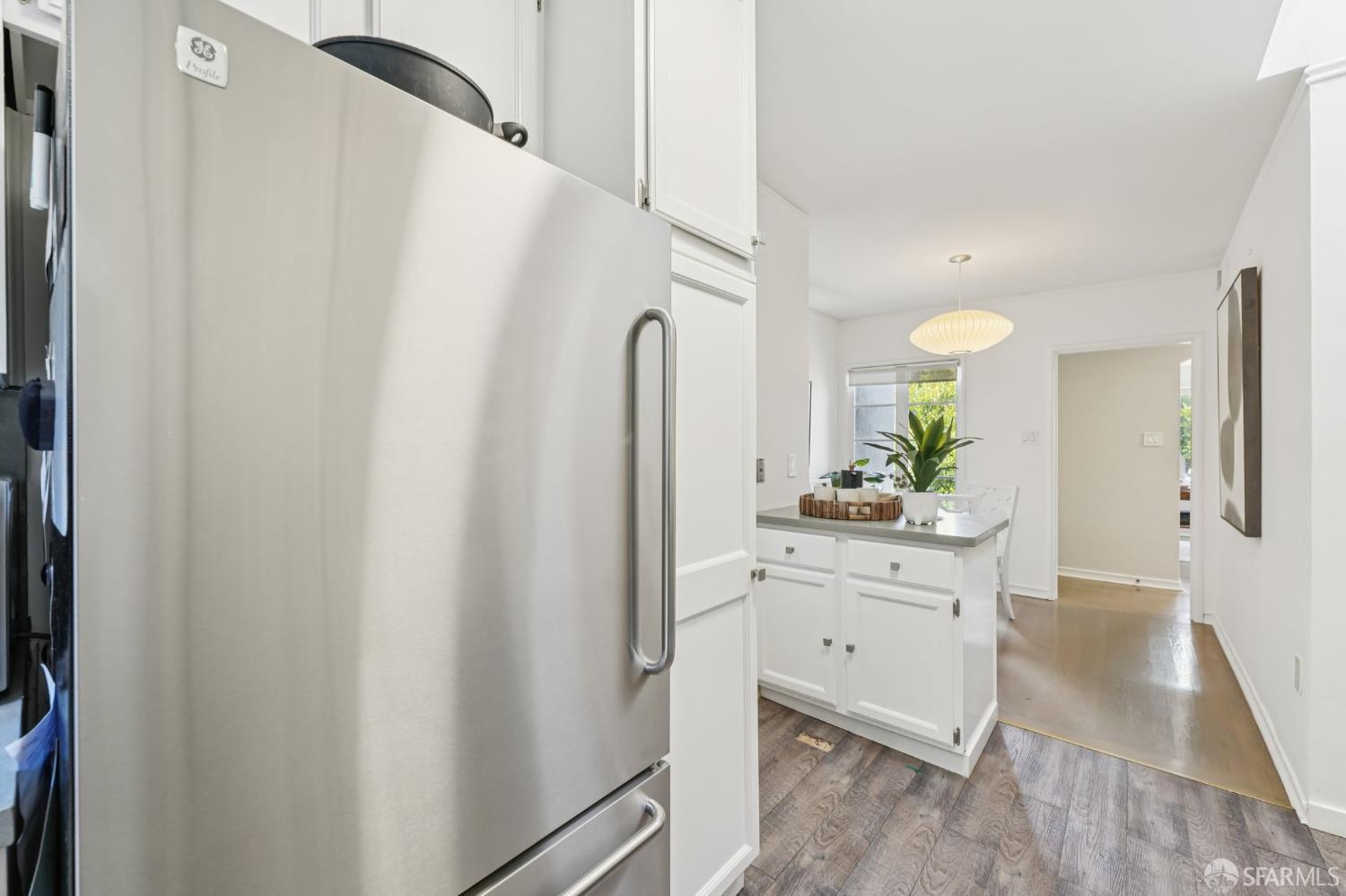 Detail Gallery Image 23 of 43 For 761 Noe St, San Francisco,  CA 94114 - 2 Beds | 1 Baths