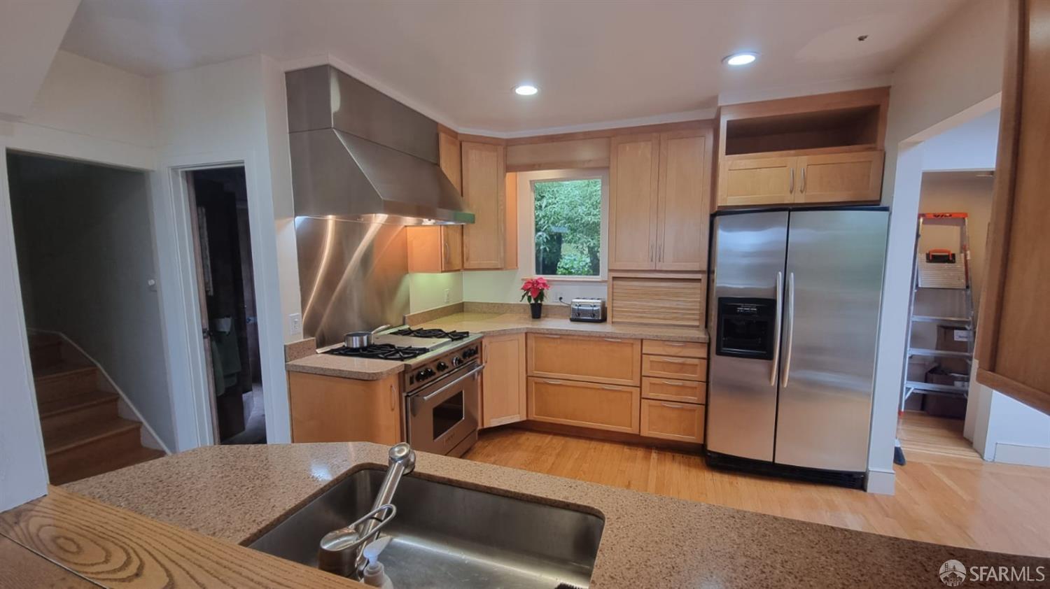 Detail Gallery Image 17 of 39 For 30 Harry St, San Francisco,  CA 94131 - 4 Beds | 2/1 Baths