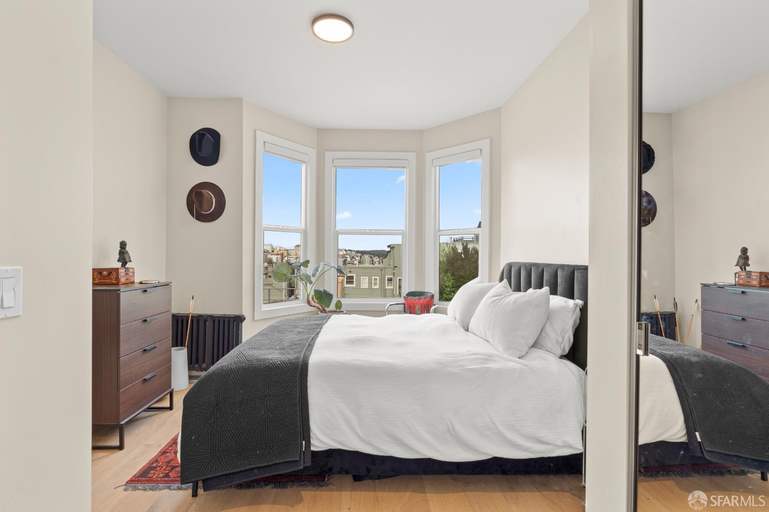 Detail Gallery Image 12 of 26 For 1811 Leavenworth St #7,  San Francisco,  CA 94109 - 2 Beds | 2 Baths
