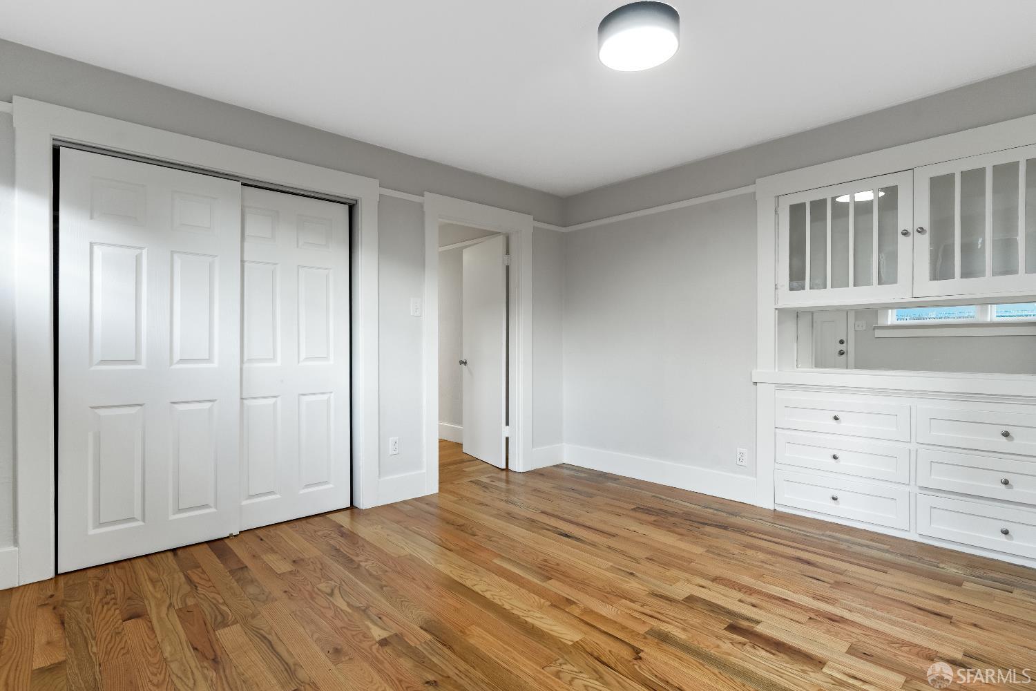 Detail Gallery Image 3 of 42 For 689 43rd St, Oakland,  CA 94609 - 2 Beds | 1 Baths