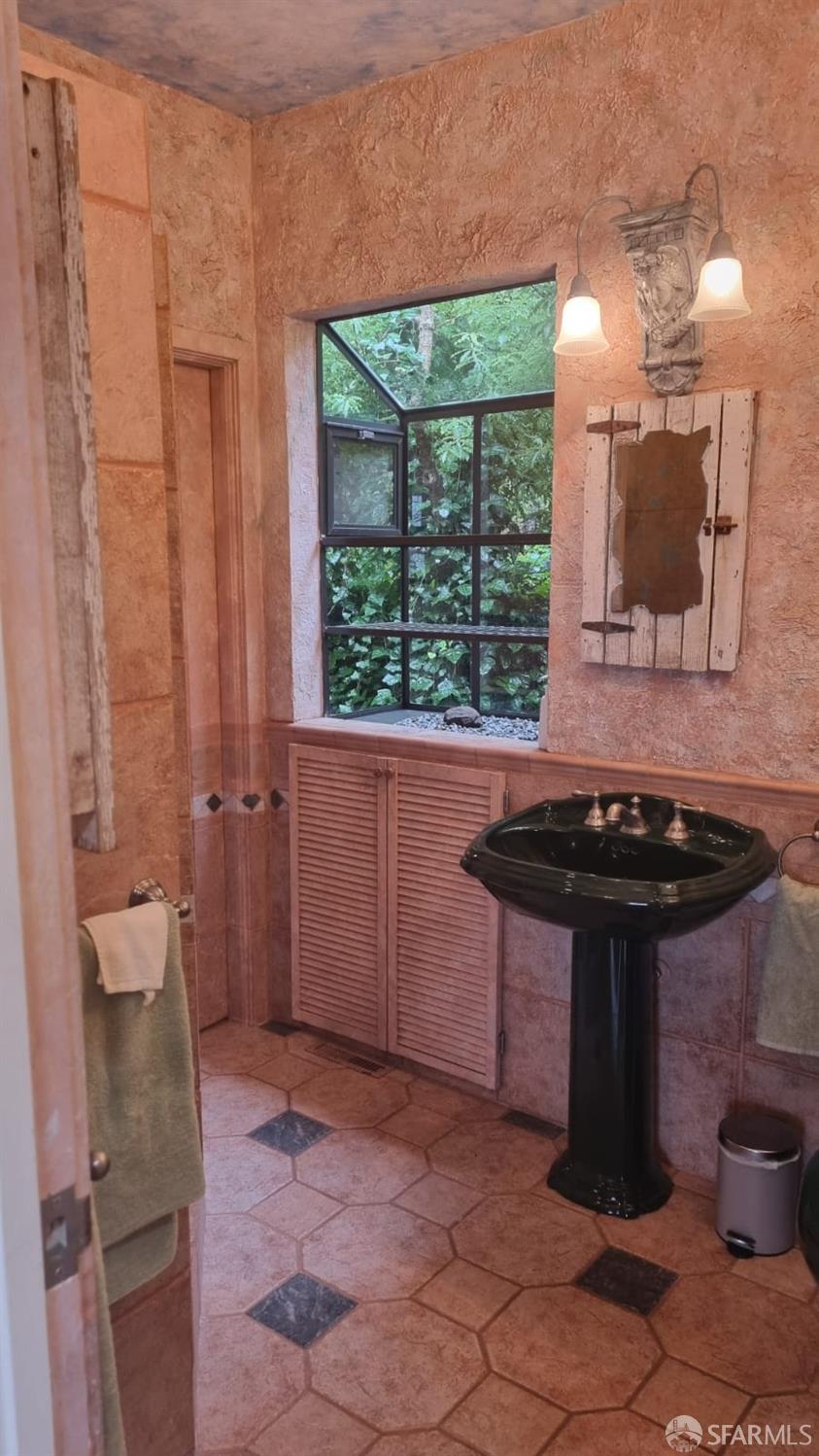 Detail Gallery Image 29 of 39 For 30 Harry St, San Francisco,  CA 94131 - 4 Beds | 2/1 Baths